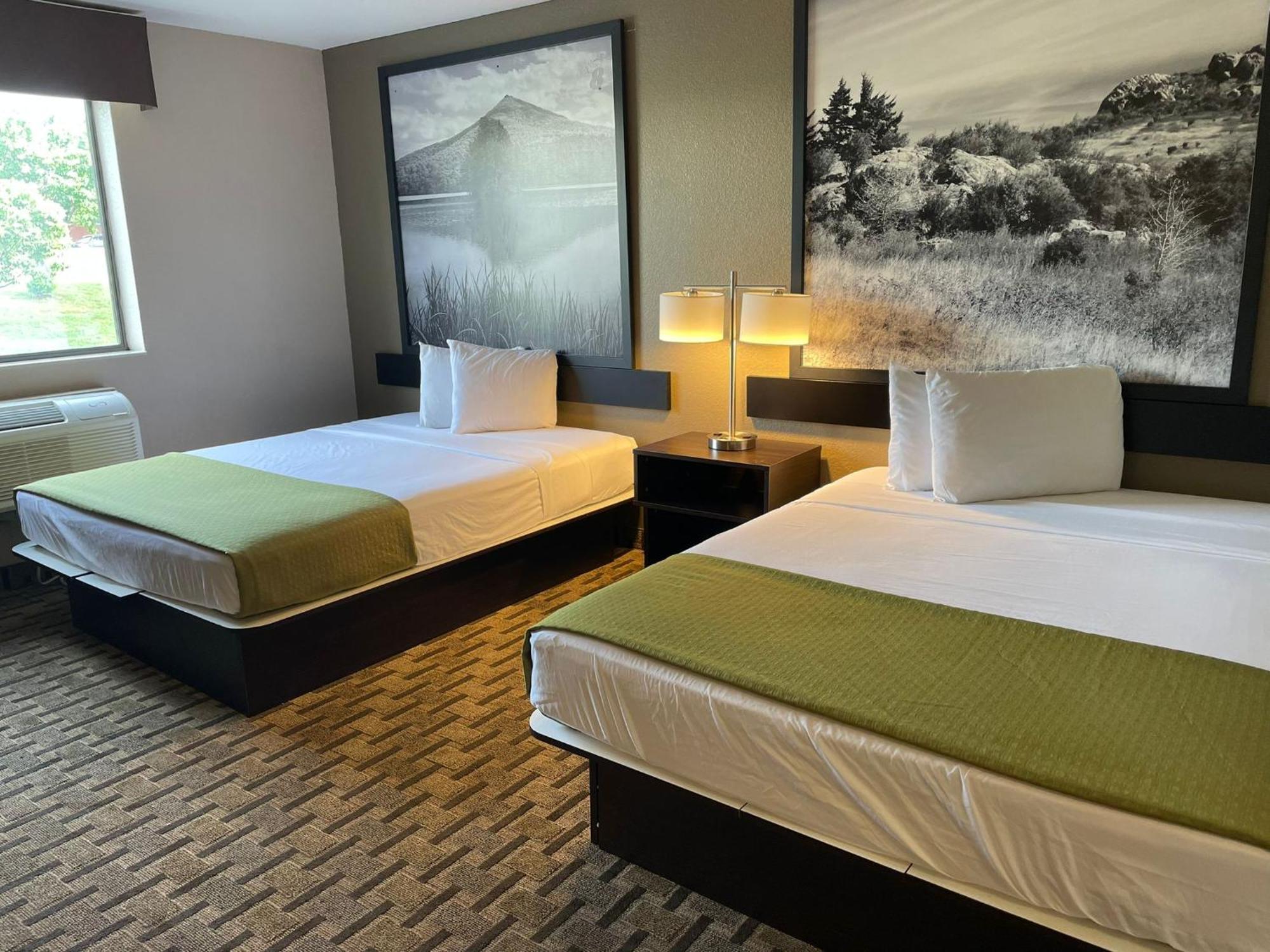 Queen Room Two Queen Beds Non-Smoking