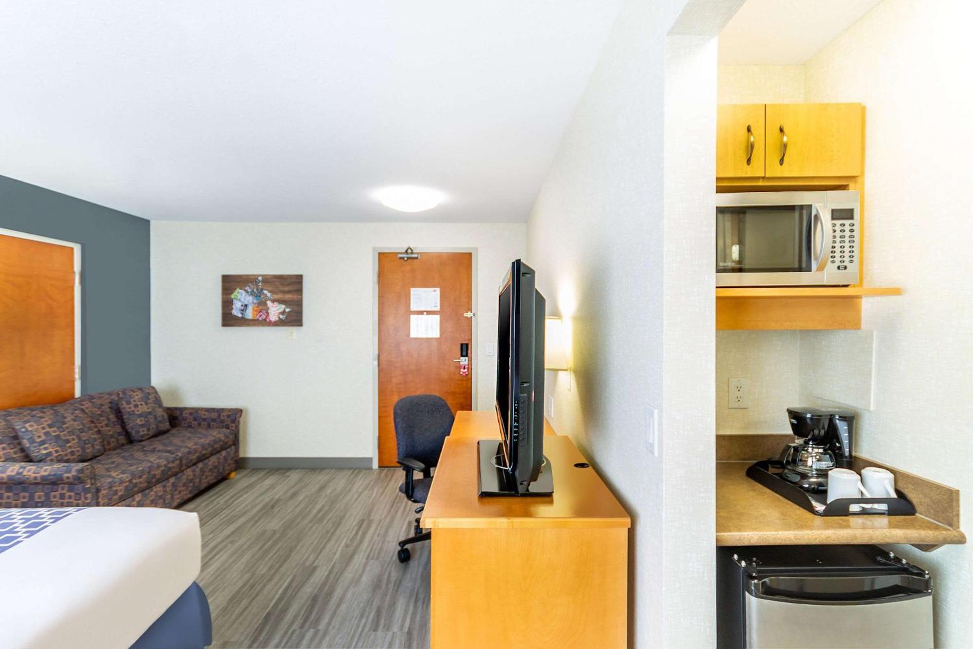 Standard King Room