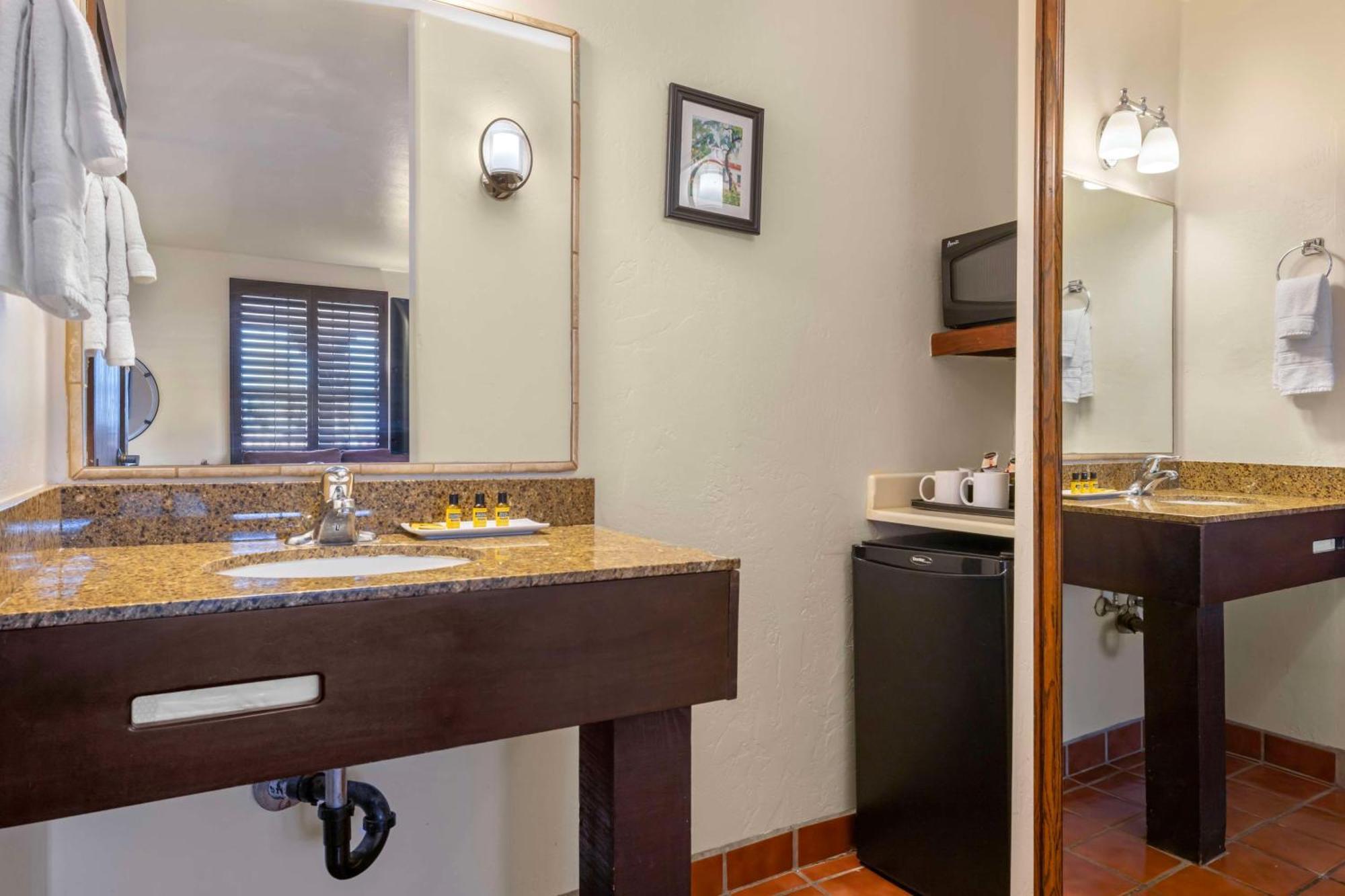 One-Bedroom King Suite with Sofa Bed