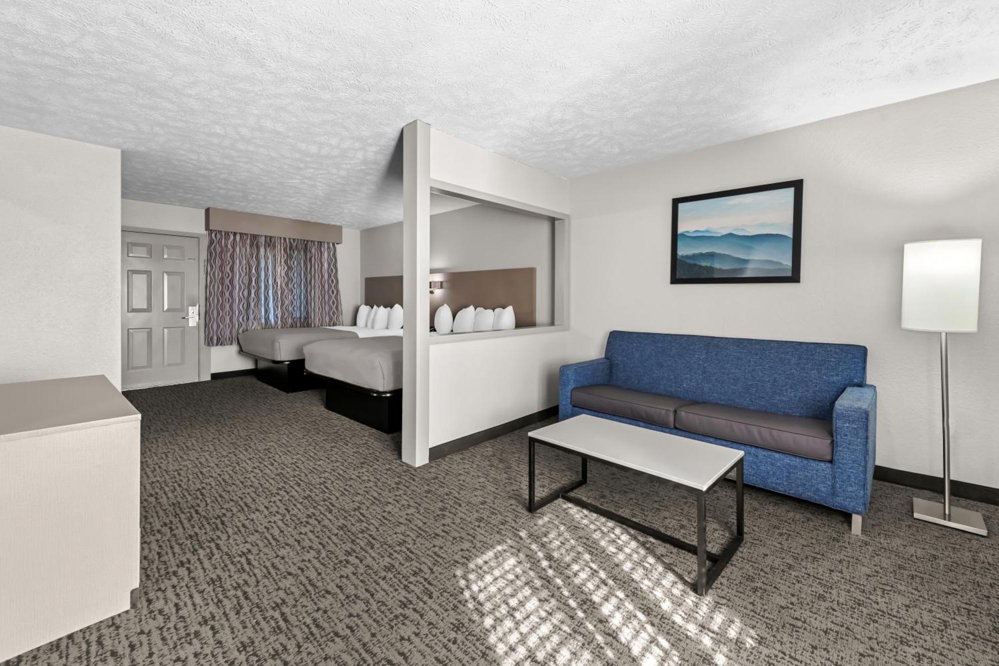 Queen Suite with Two Queen Beds - Non Smoking