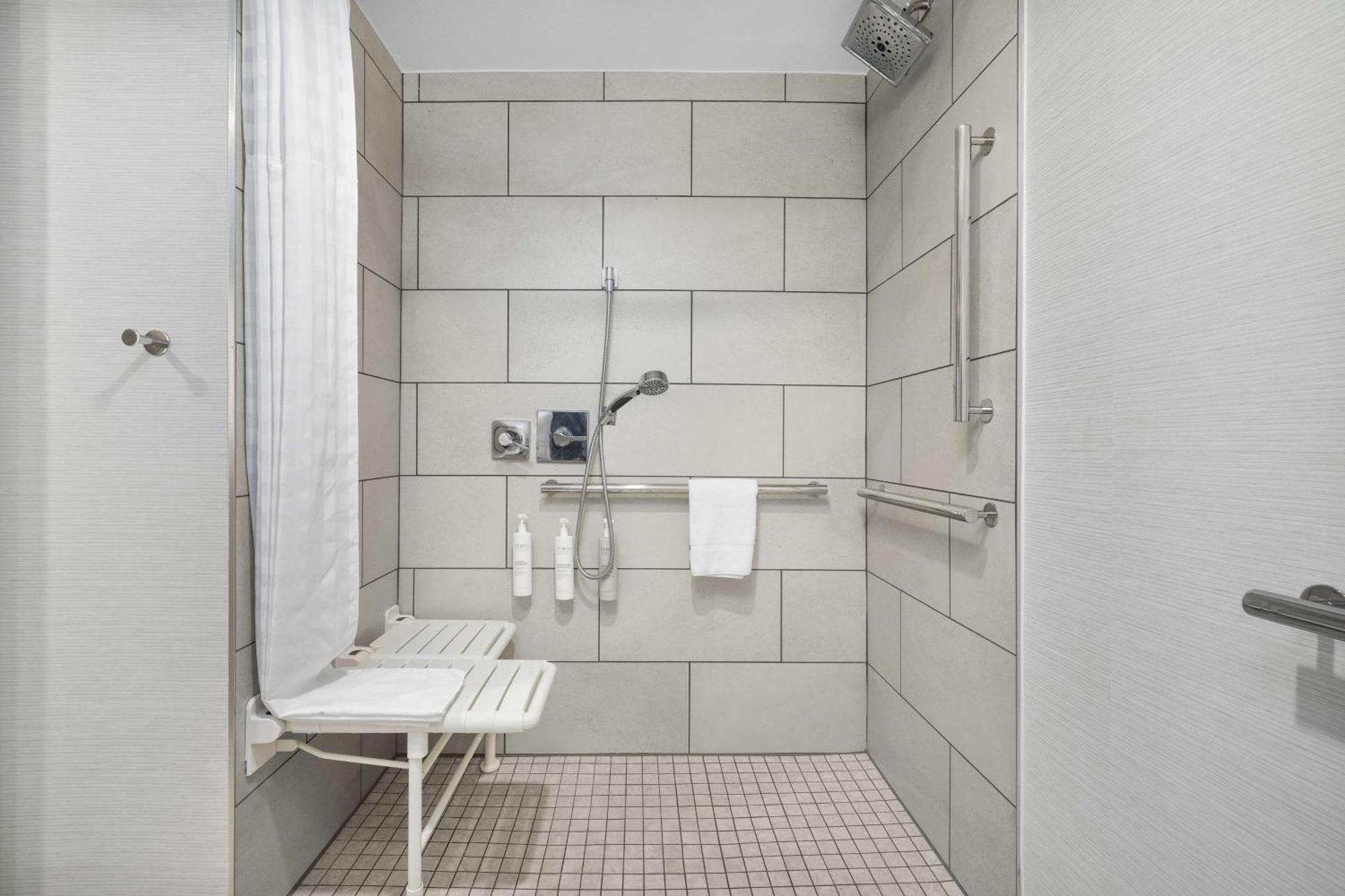 One-Bedroom King Suite with Bay View