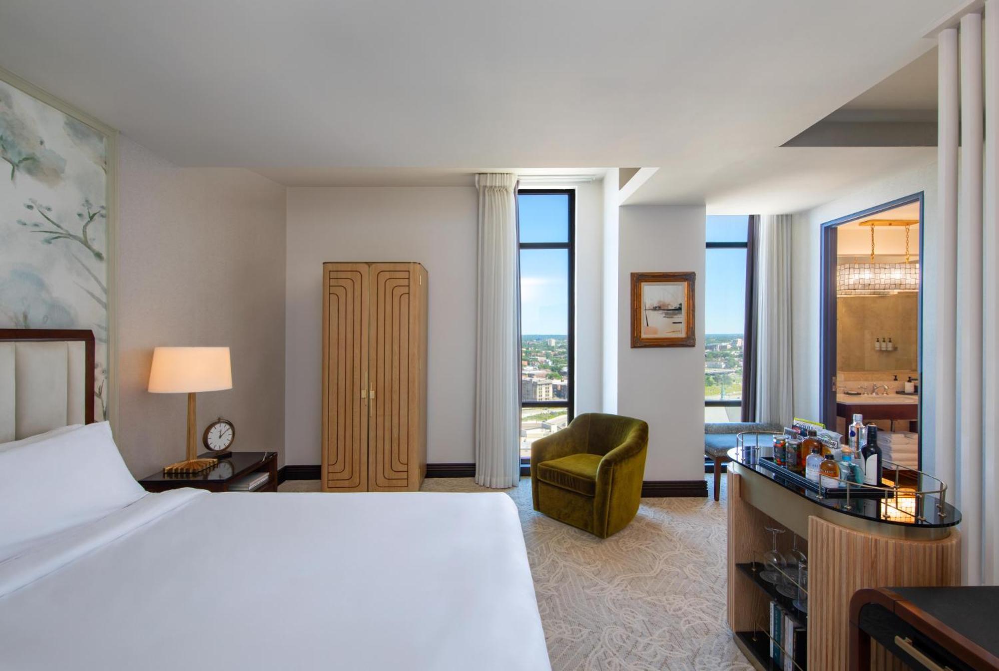 Guest Room 1 King