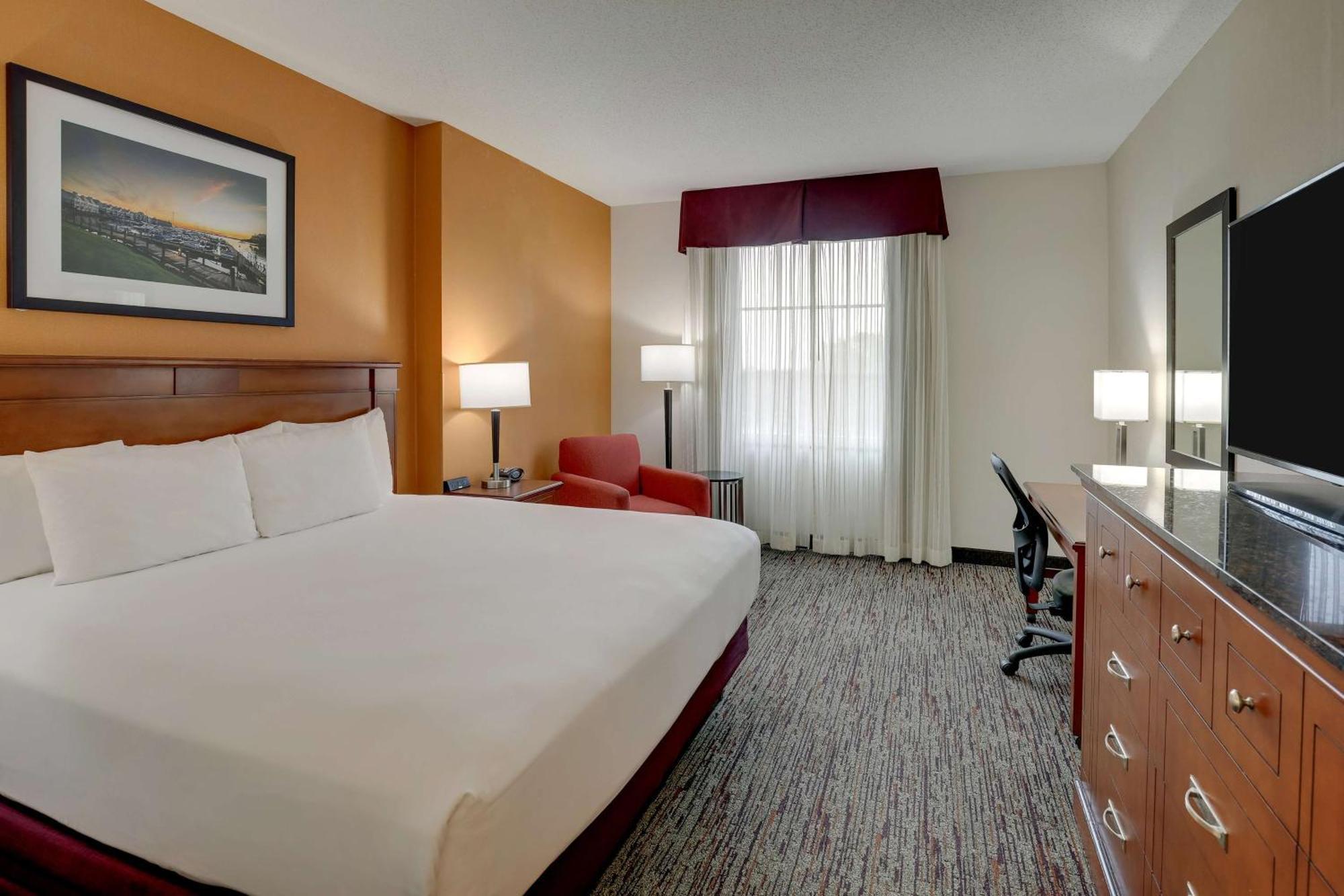 Deluxe King Room