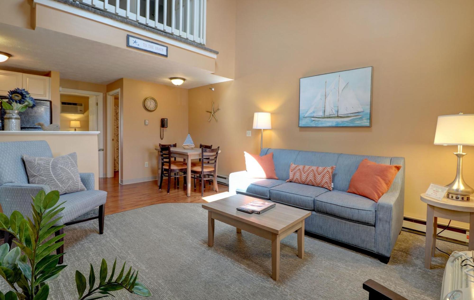 2-Bedroom Suite or King bed