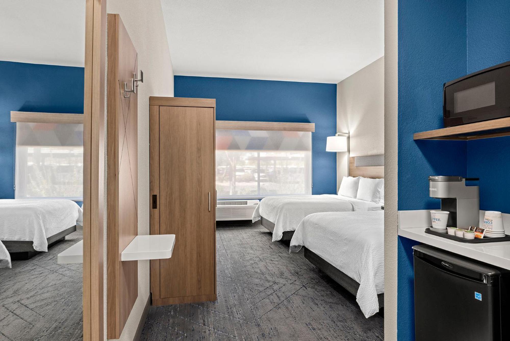 Standard Room Two Queen Beds
