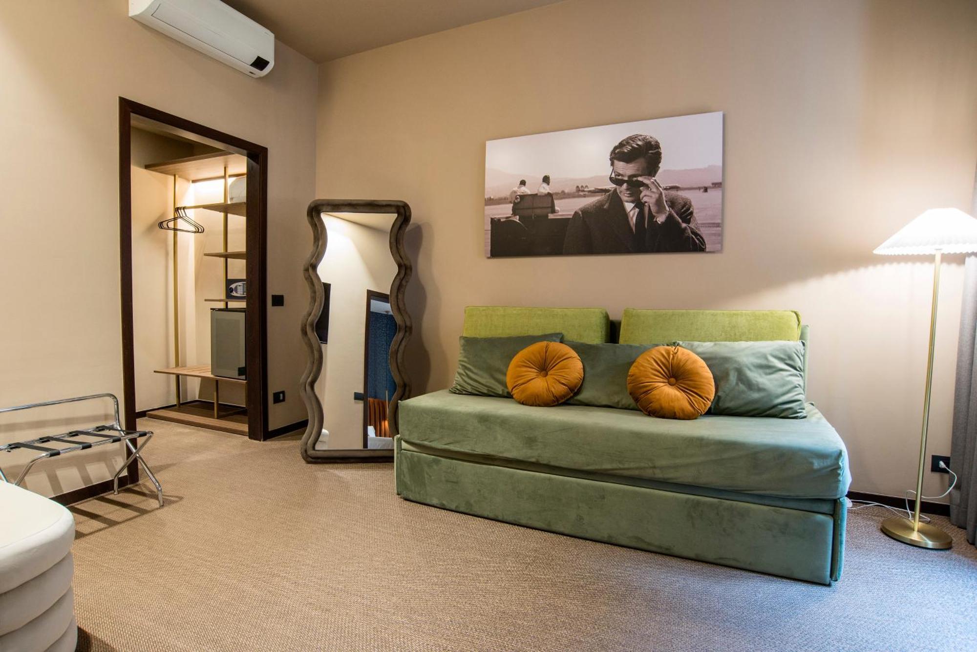 Superior King Room