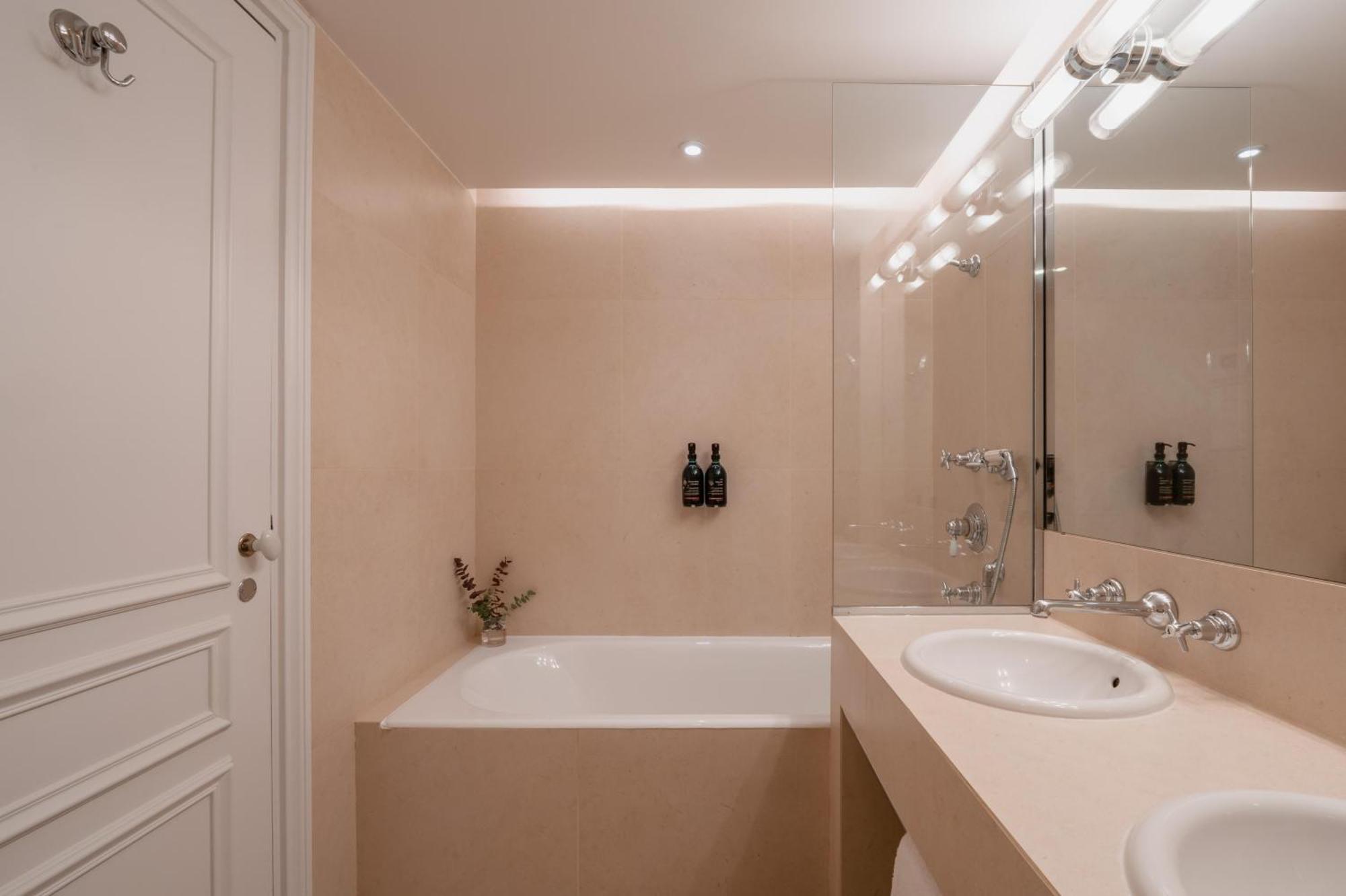 Privilege Room