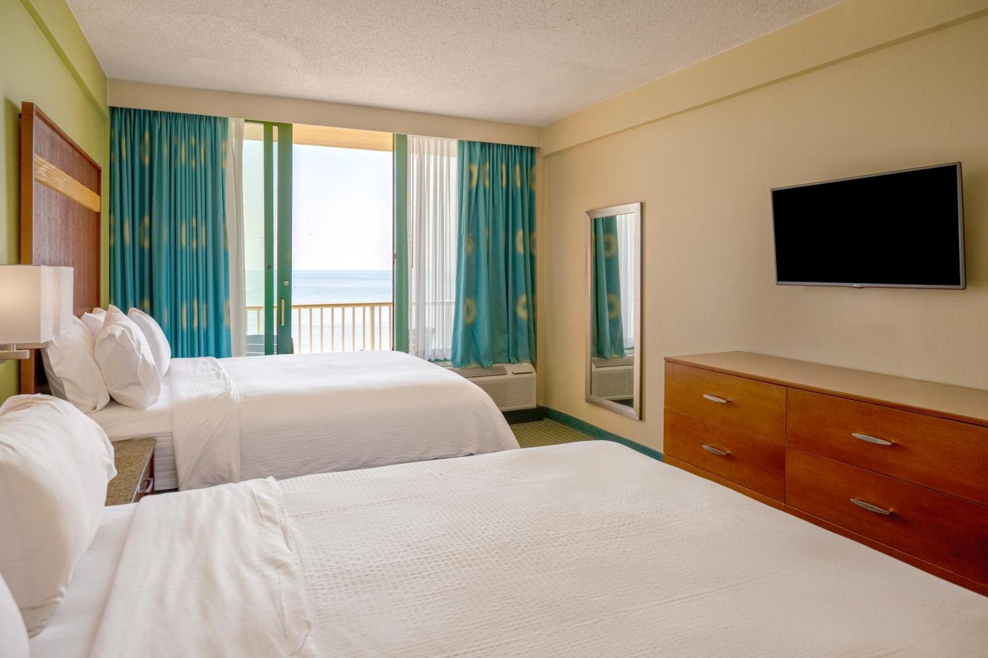 One-Bedroom Queen Suite Sofa Bed Oceanfront