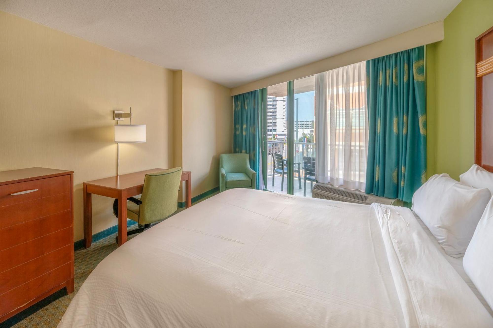 Superior King Room Sea View Non-Smoking