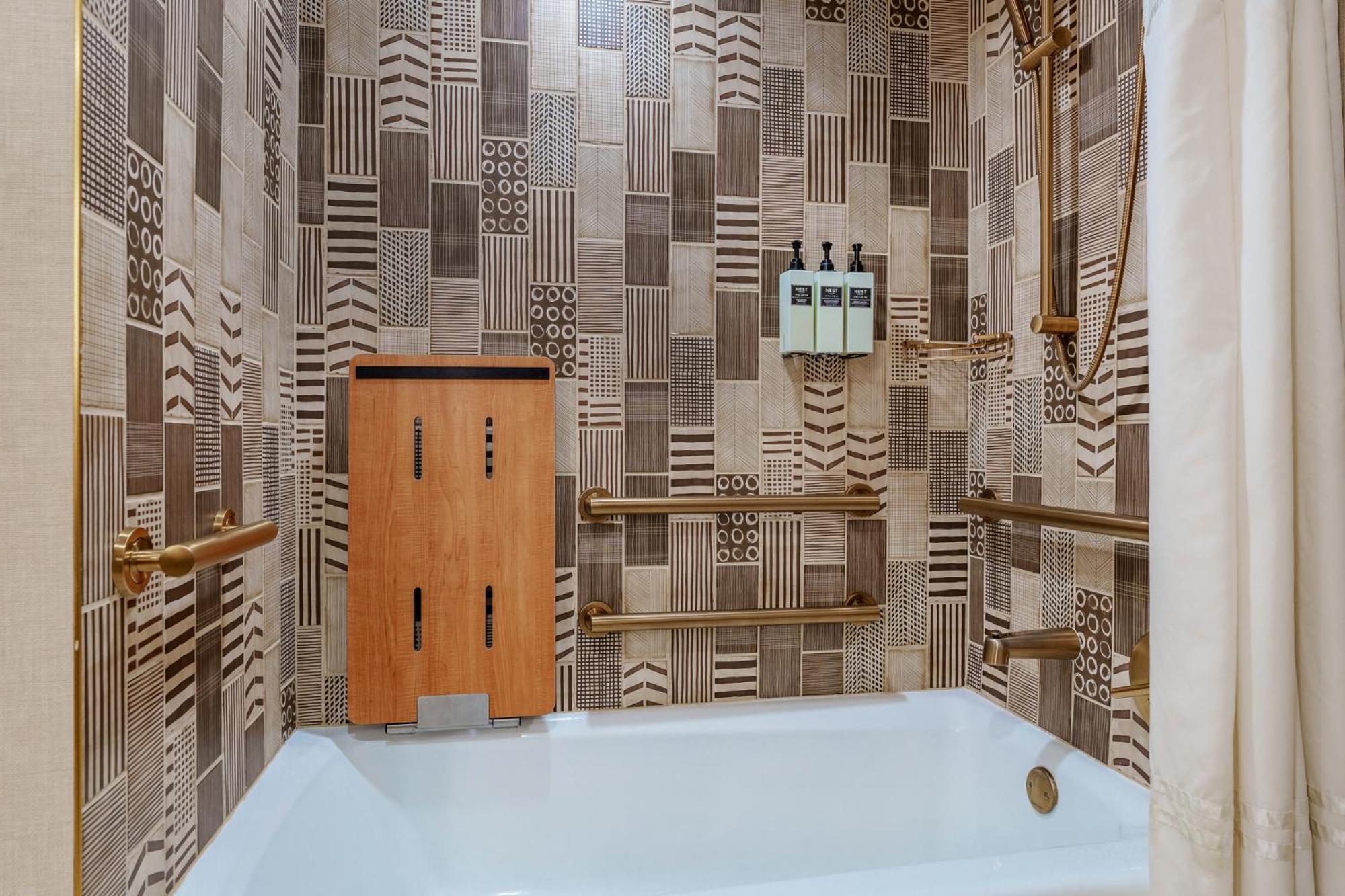 1 King Bed Accessible Tub