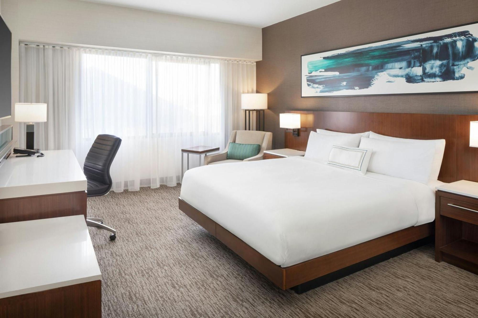 One Bedroom Junior Suite King Bed