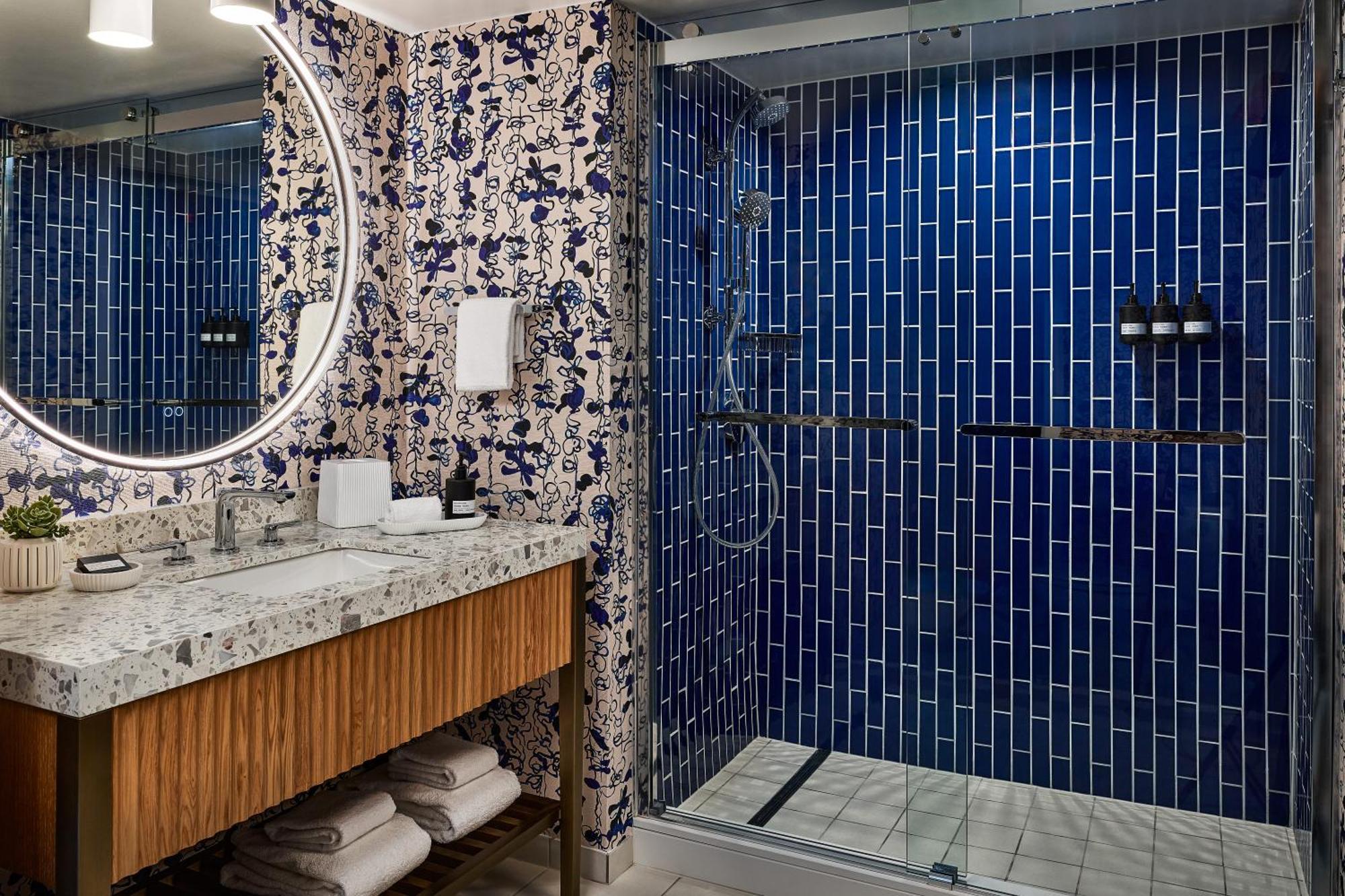 One-Bedroom King Suite