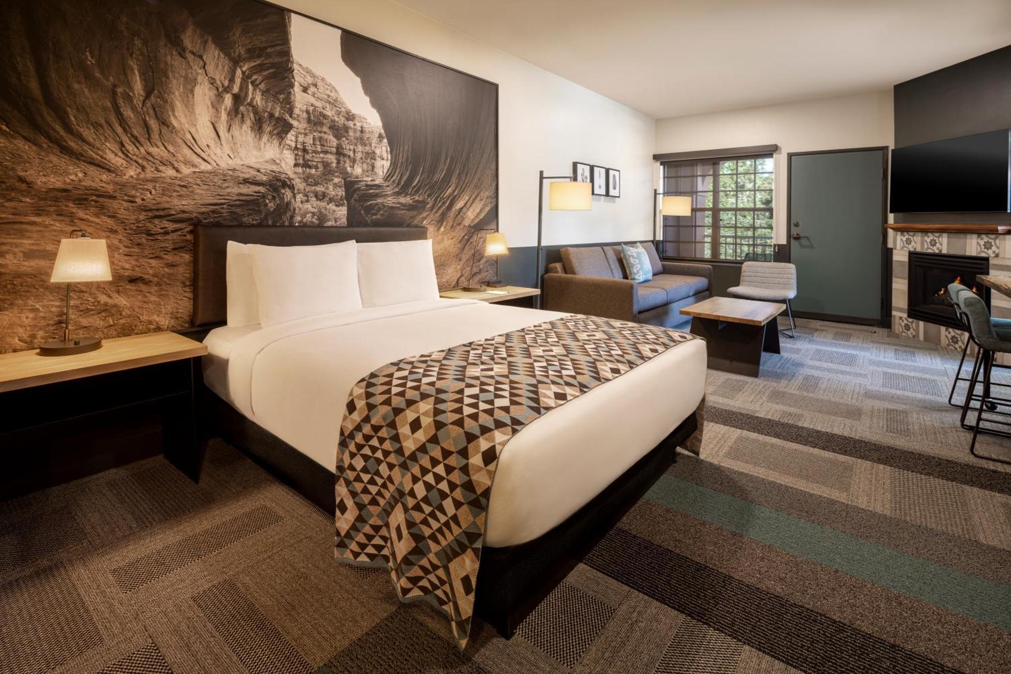Junior King Suite Patio