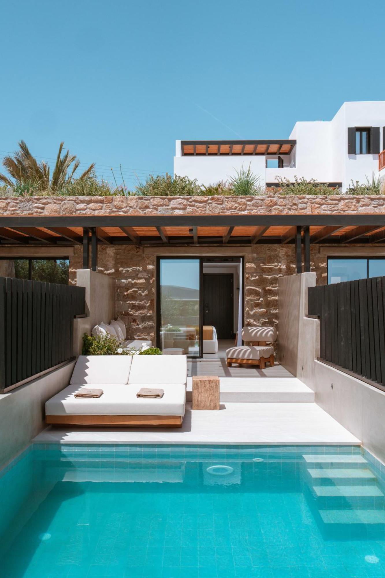 Deluxe Suite with Private Pool