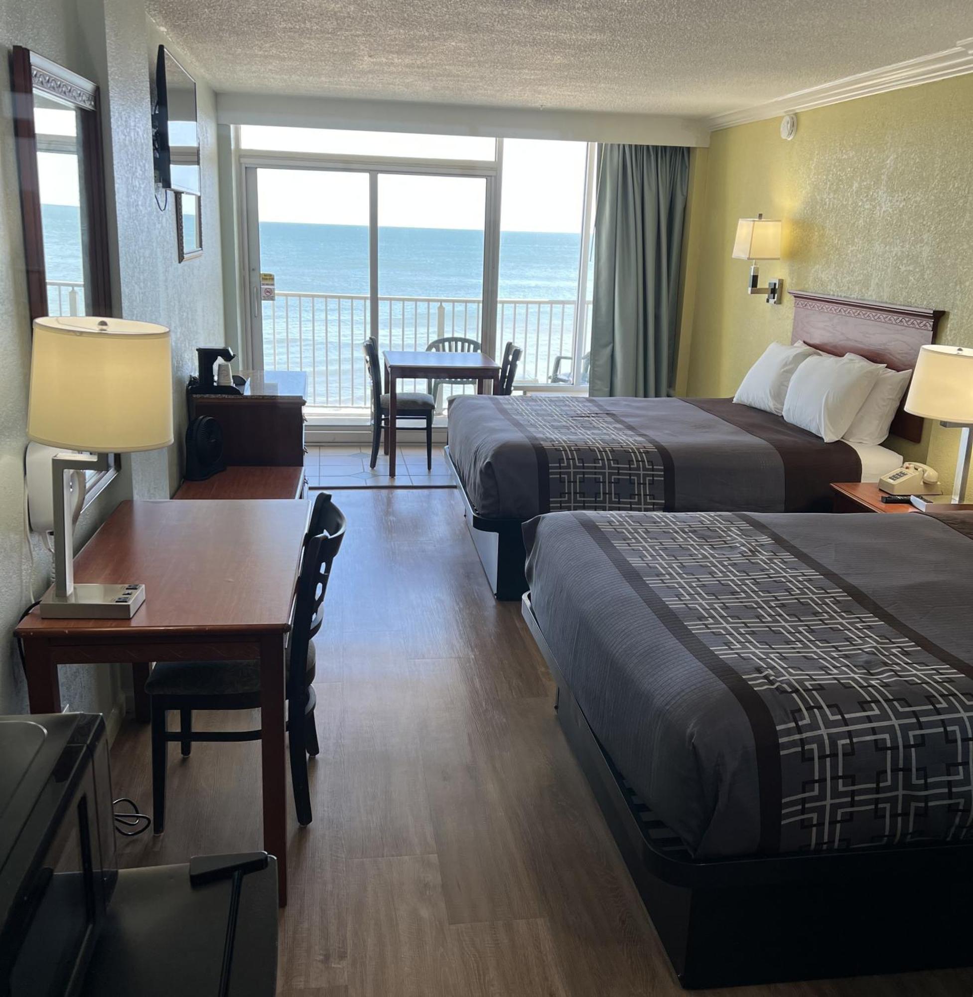 Standard Room w or Two Queen Beds Non-Smoking Oceanfront