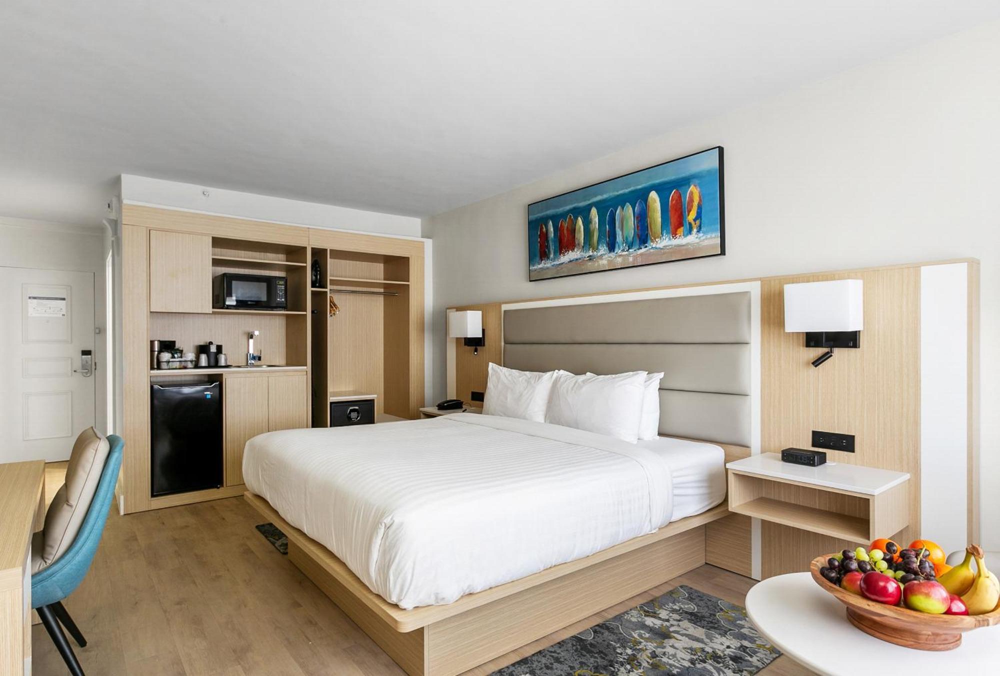 Deluxe King Room