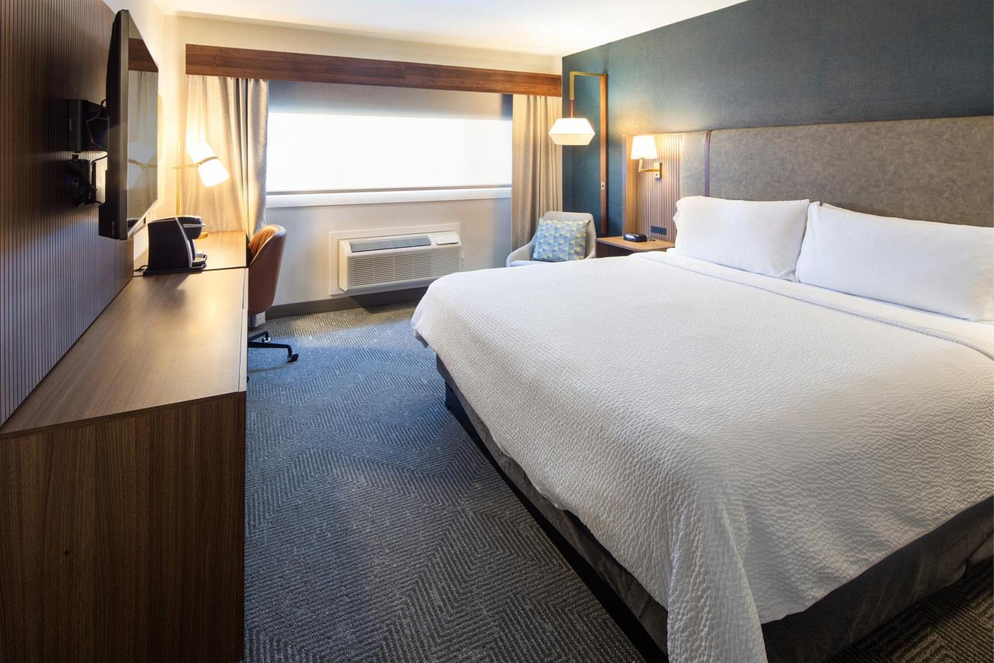 Standard King Room
