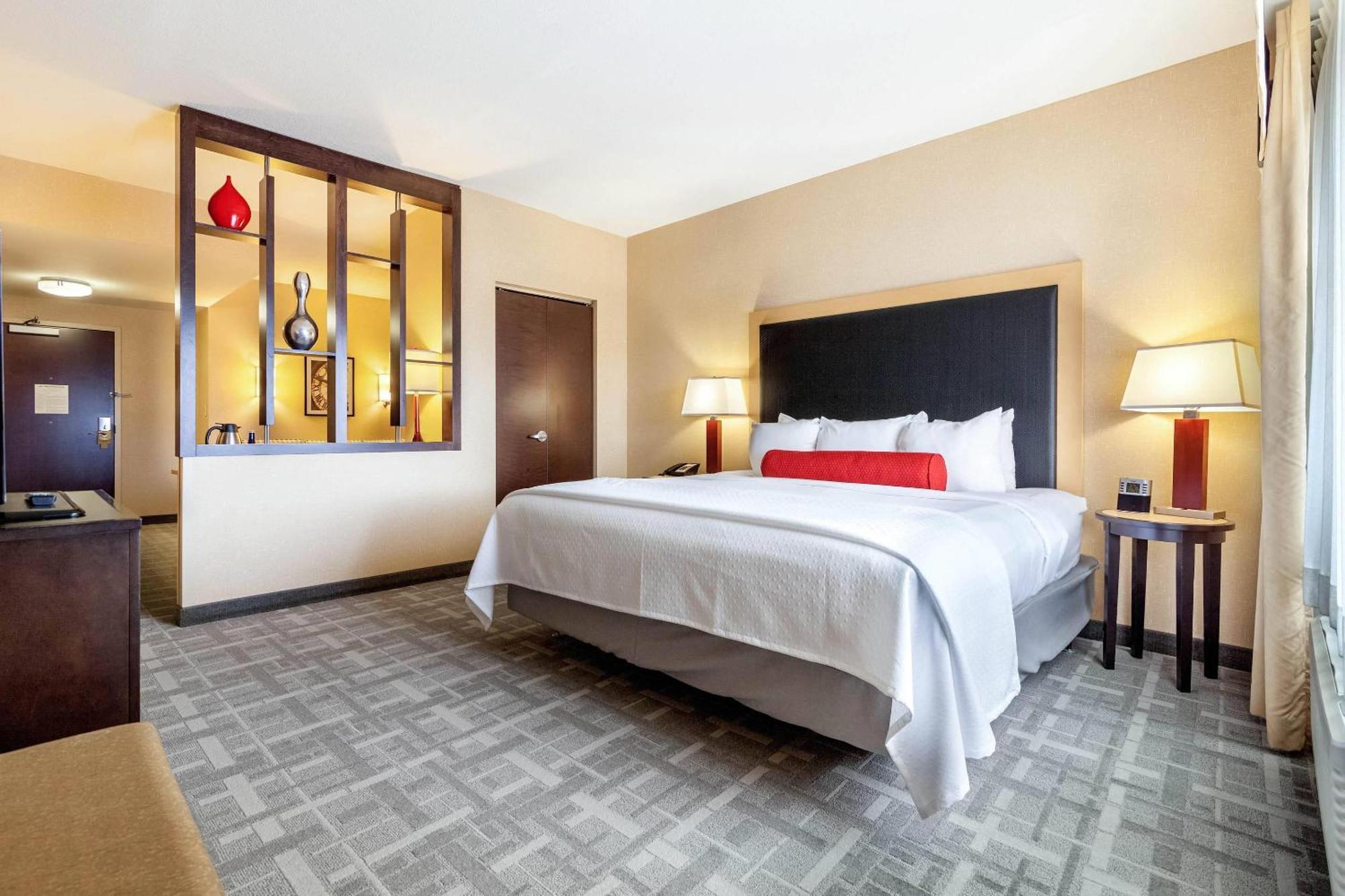 King Room - Accessible/Non-Smoking