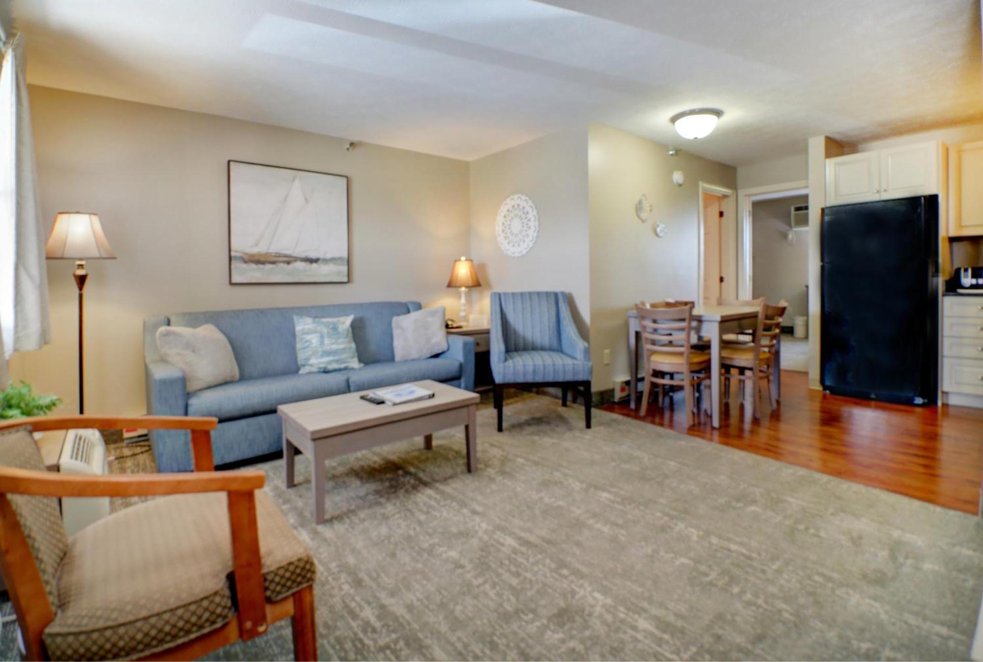 1-Bedroom Suite or Queen bed