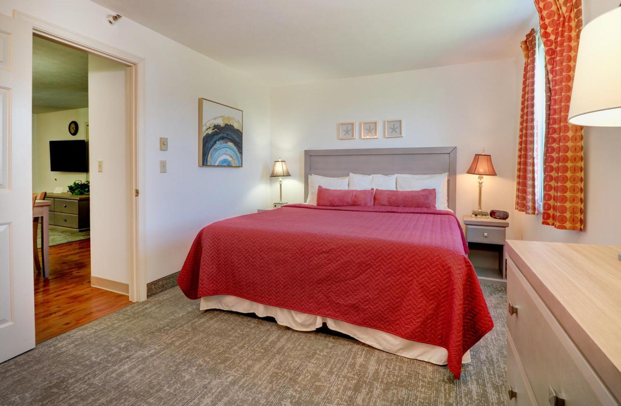 1-Bedroom Suite or King bed
