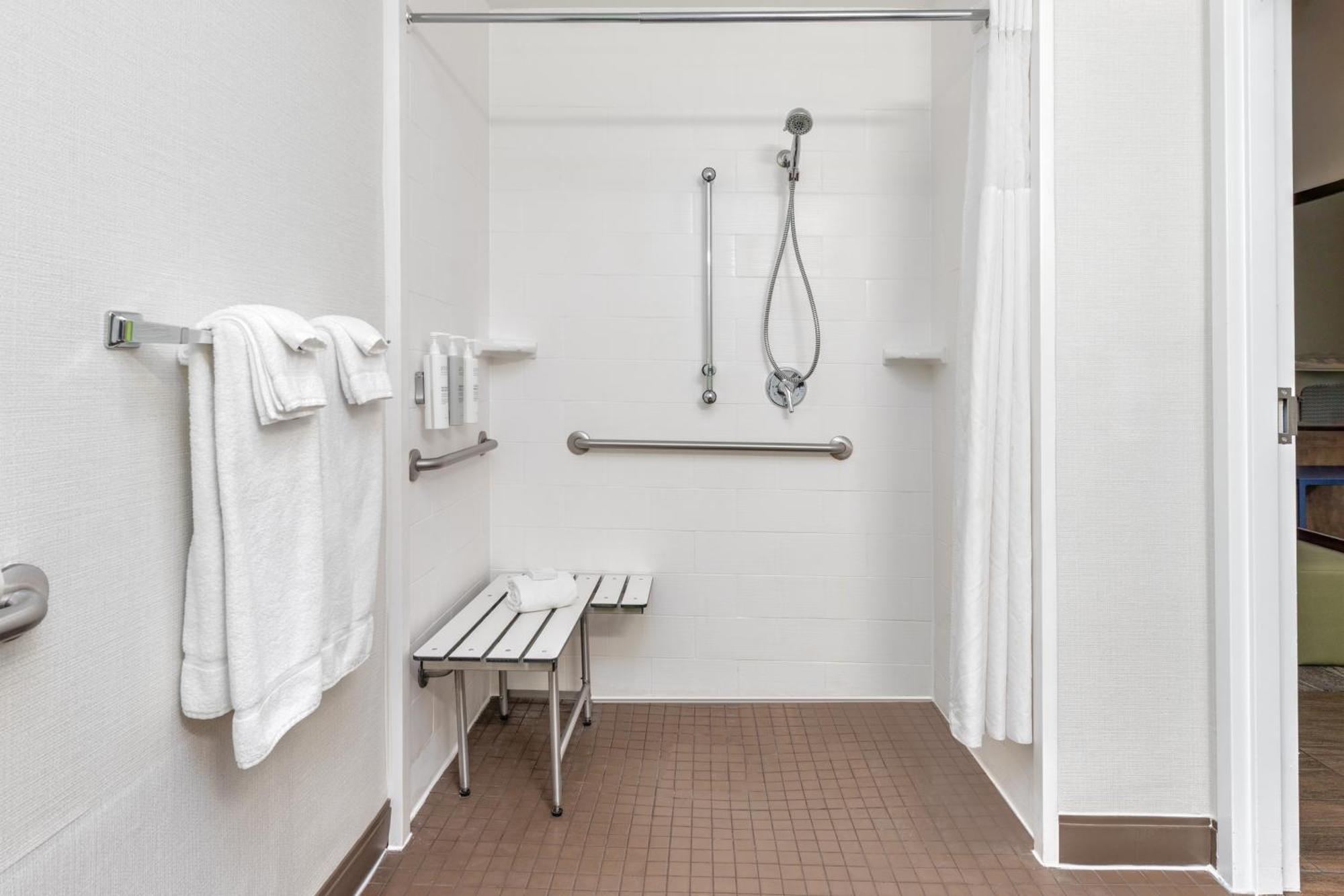 King Room Mobility Access or Non-Smoking