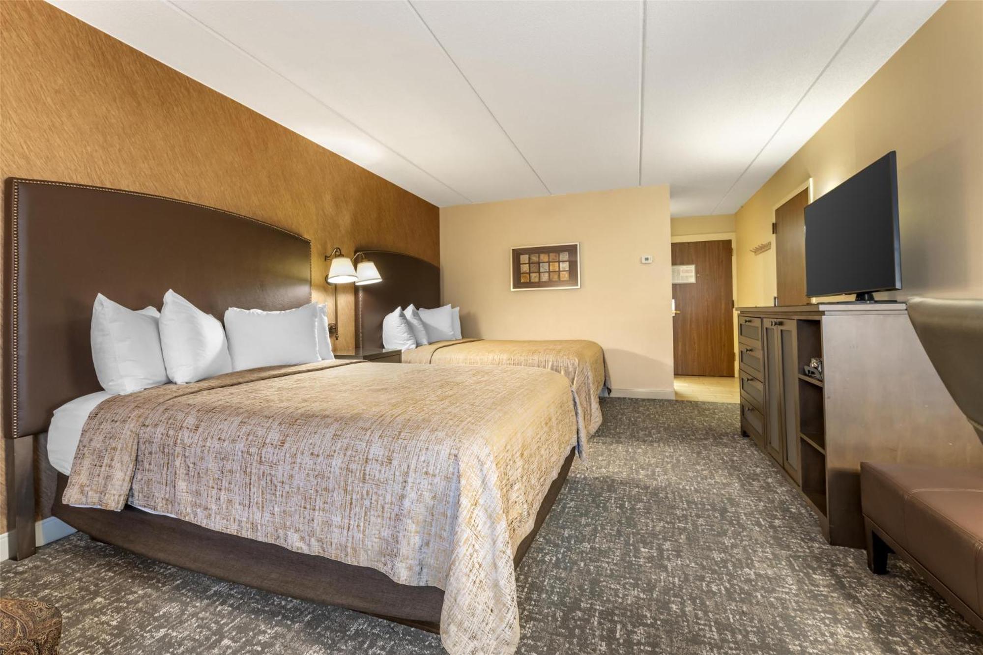 Deluxe Queen Room Two Queen Beds Non Smoking