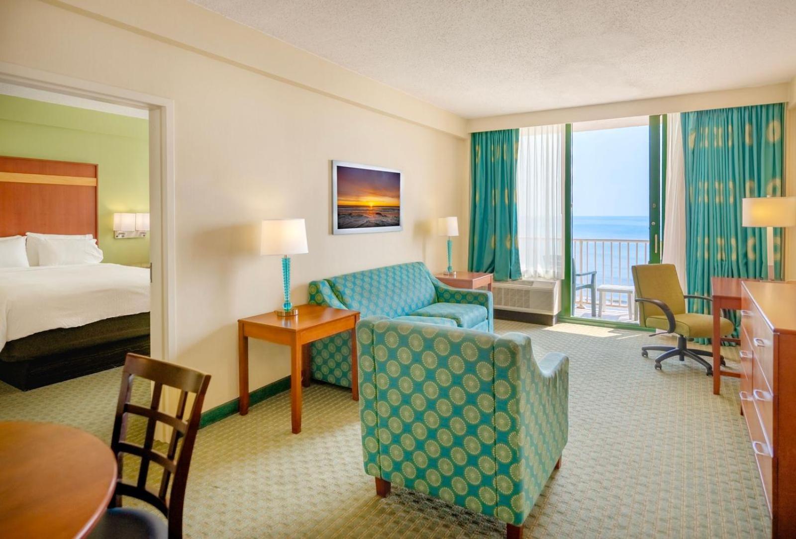 One-Bedroom Queen Suite Sofa Bed Oceanfront