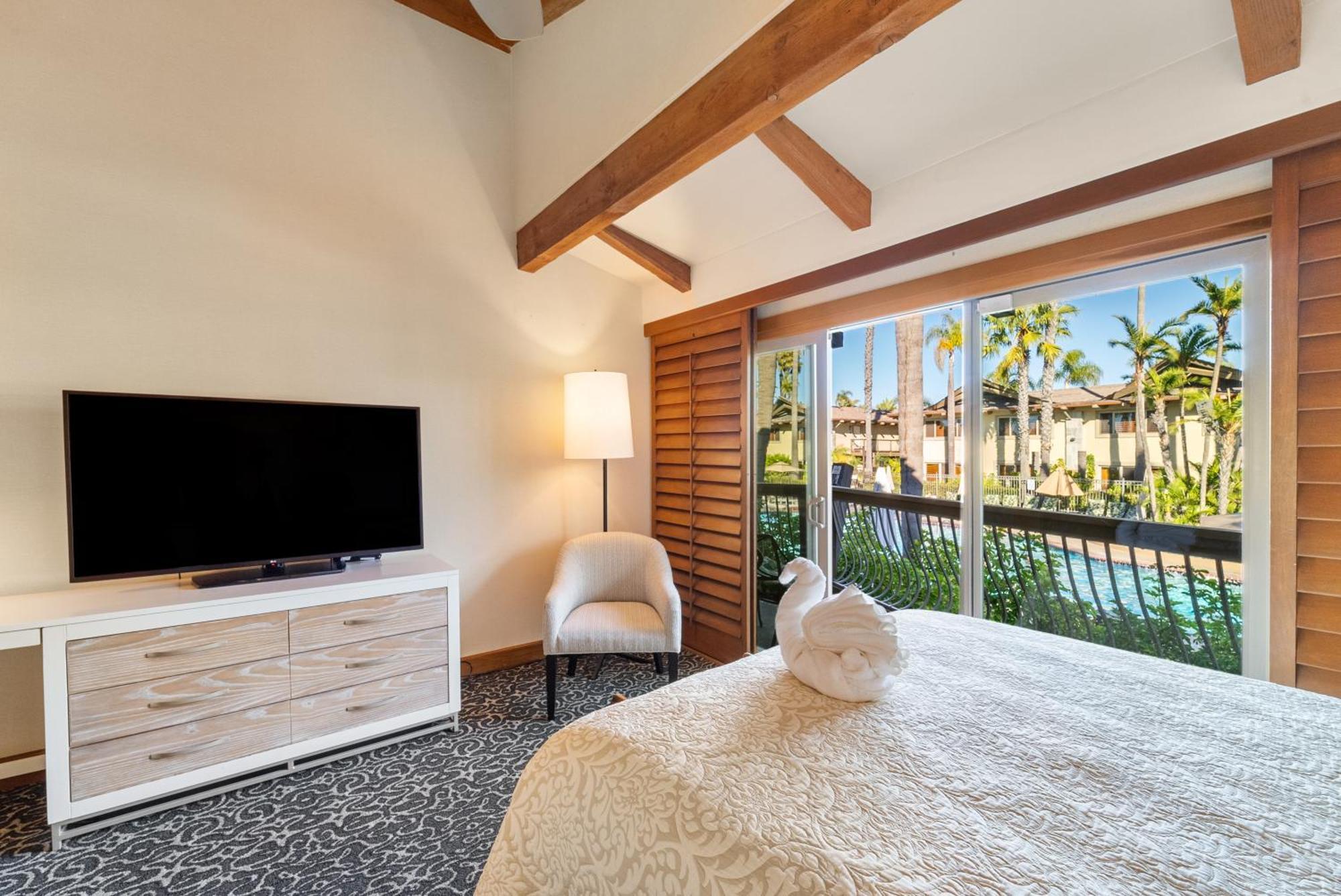 Oversize Garden View Suite