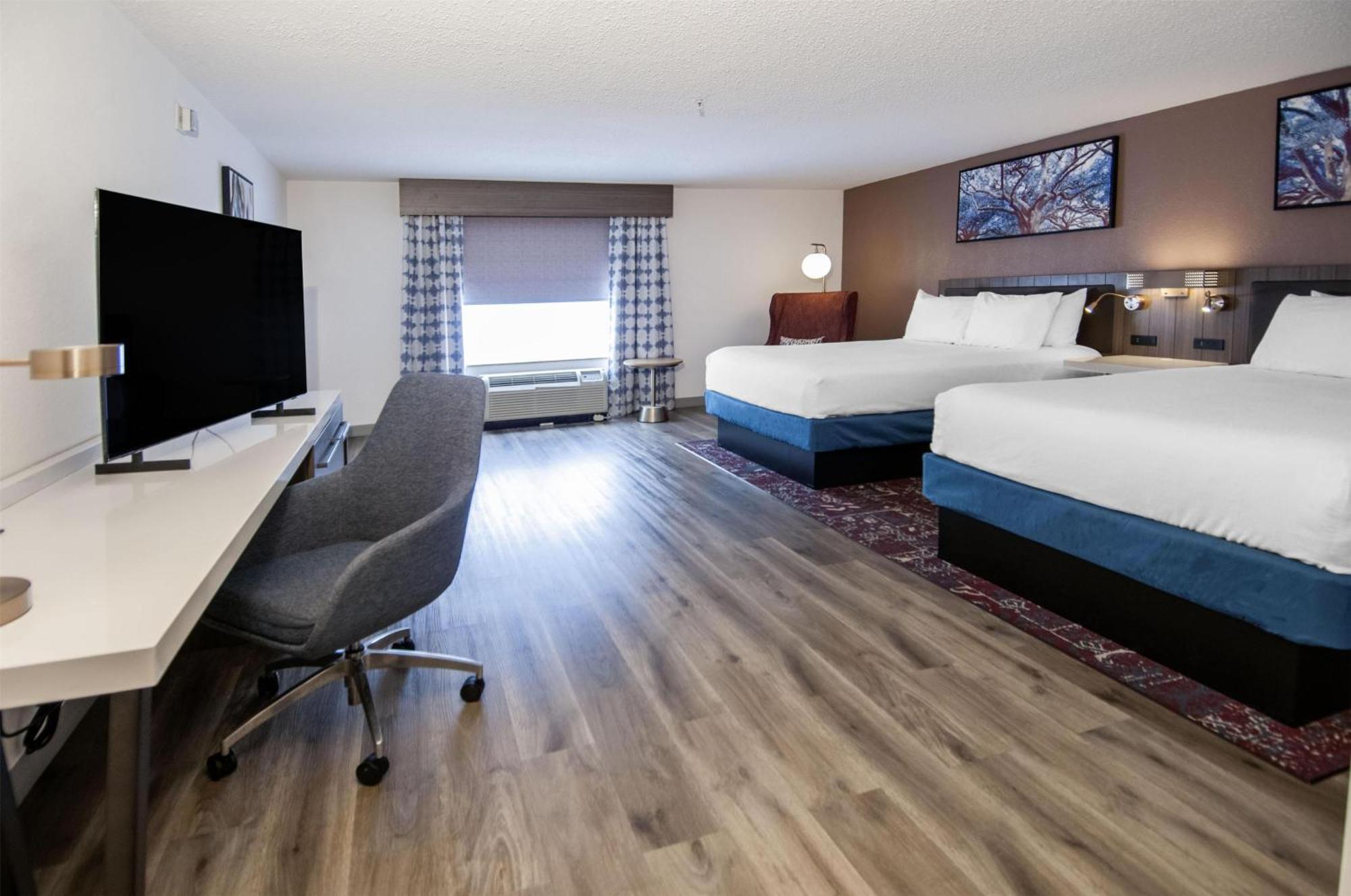 Queen Room Two Queen Beds