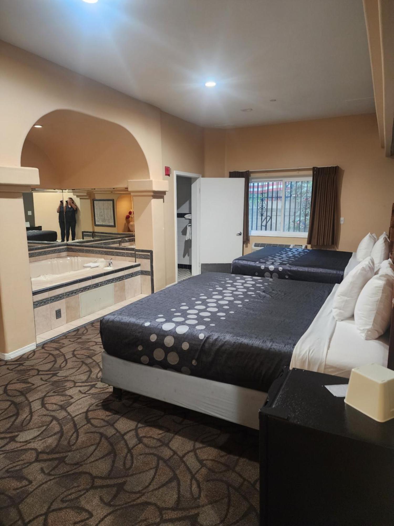 Double Room Spa Bath