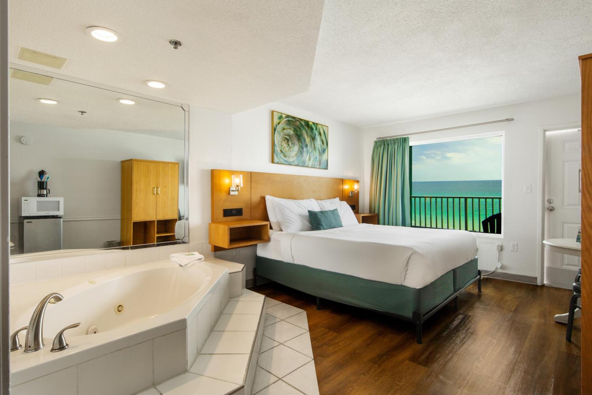 Beachfront Classic Room - King with Jacuzzi