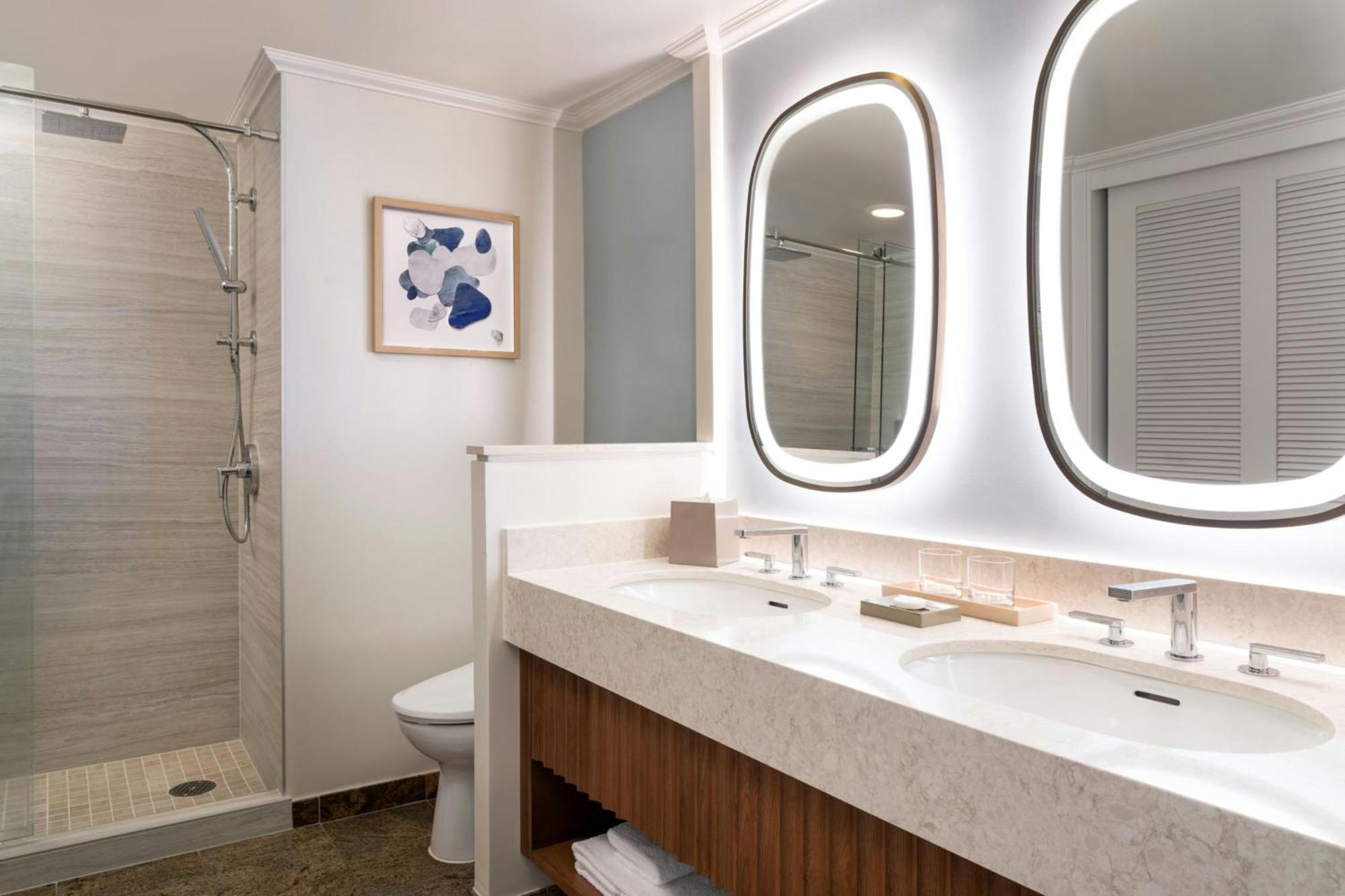 Newly Renovated Tower Premier Ocean Suite 1 Bedroom Suite Oceanfront
