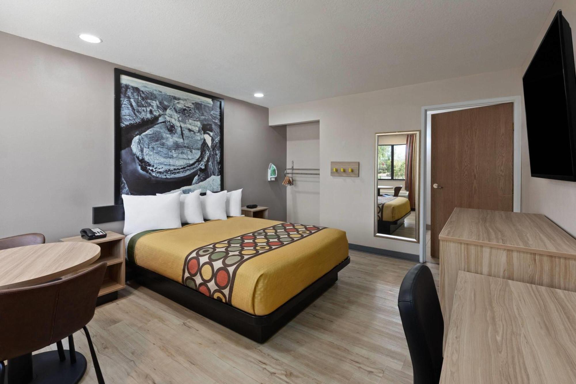 Queen Room Mobility Access or Non-Smoking