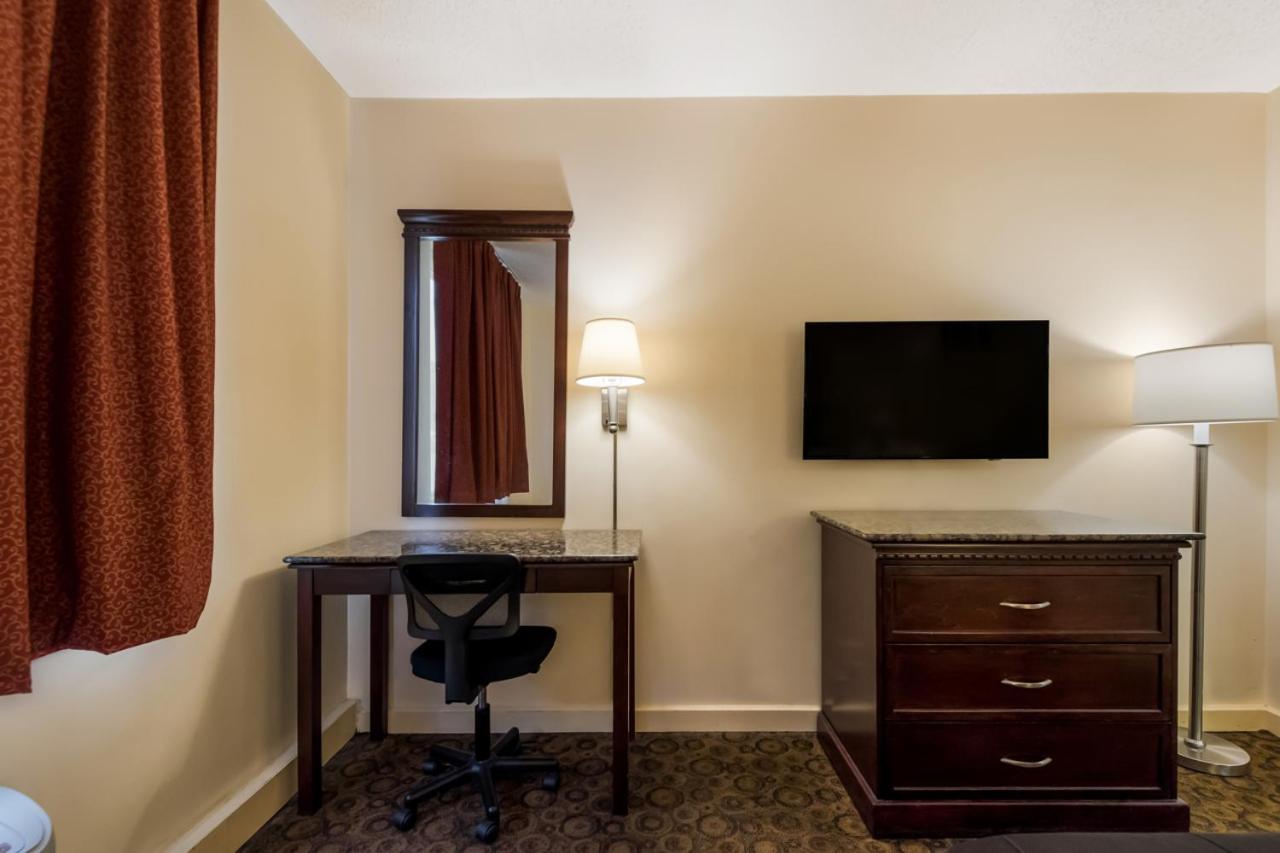 Double Room with Two Double Beds - Smoking