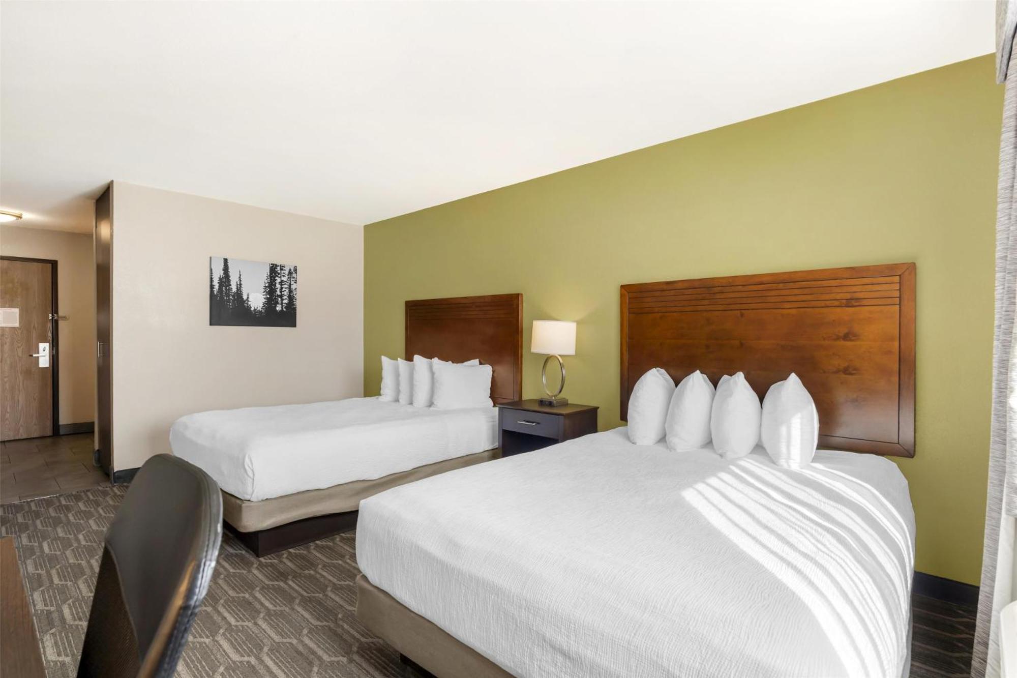 Queen Room Two Queen Beds Roll Shower Disability Access or Non-Smoking