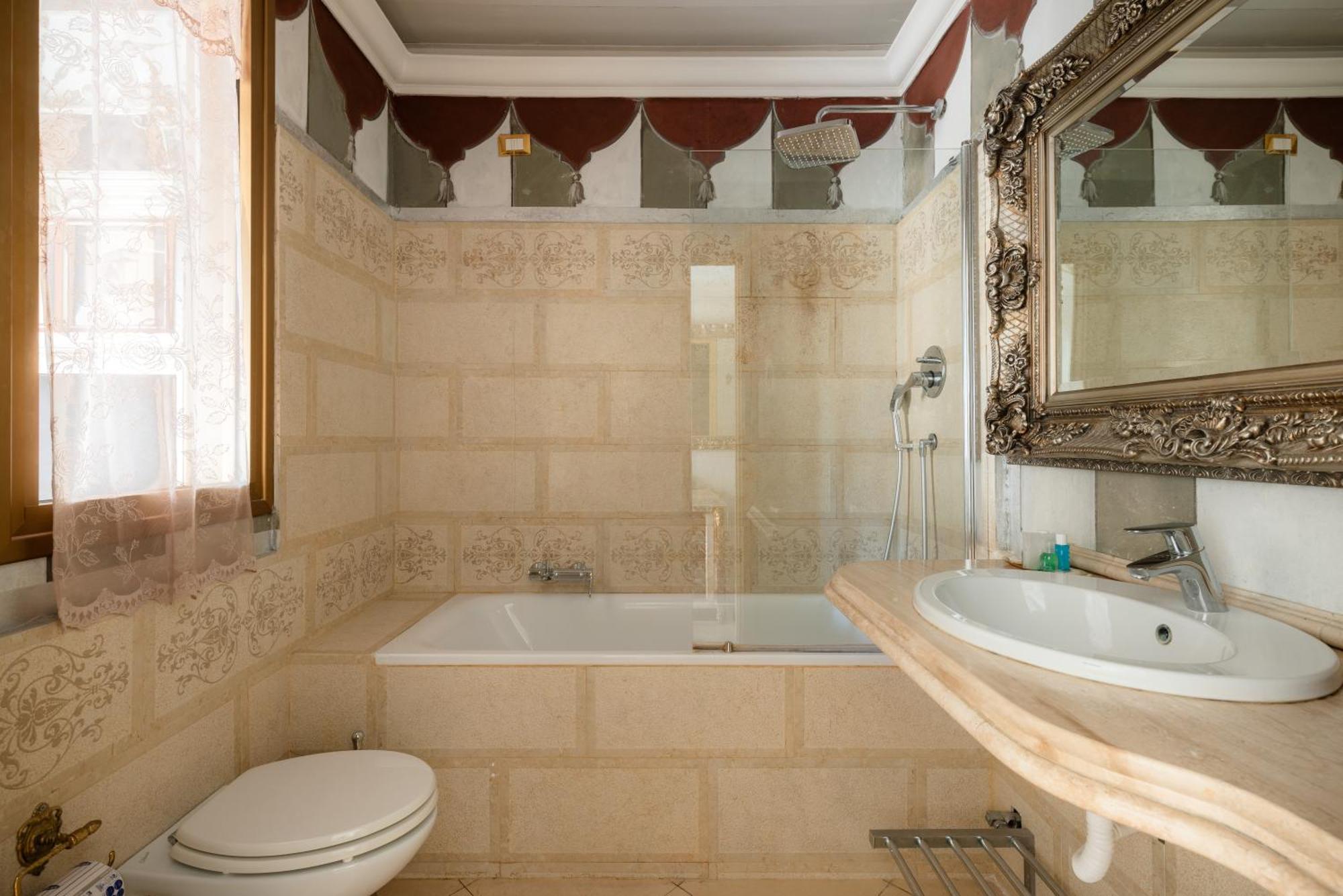 Classic Double or Twin Room