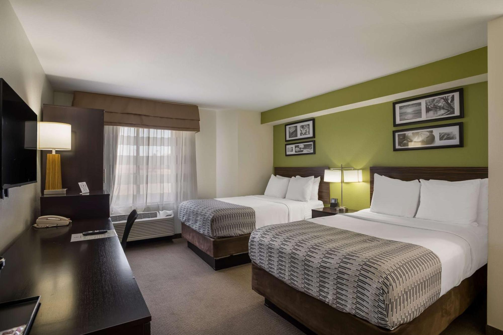 Queen Room Two Queen Beds Interior or Non-Smoking