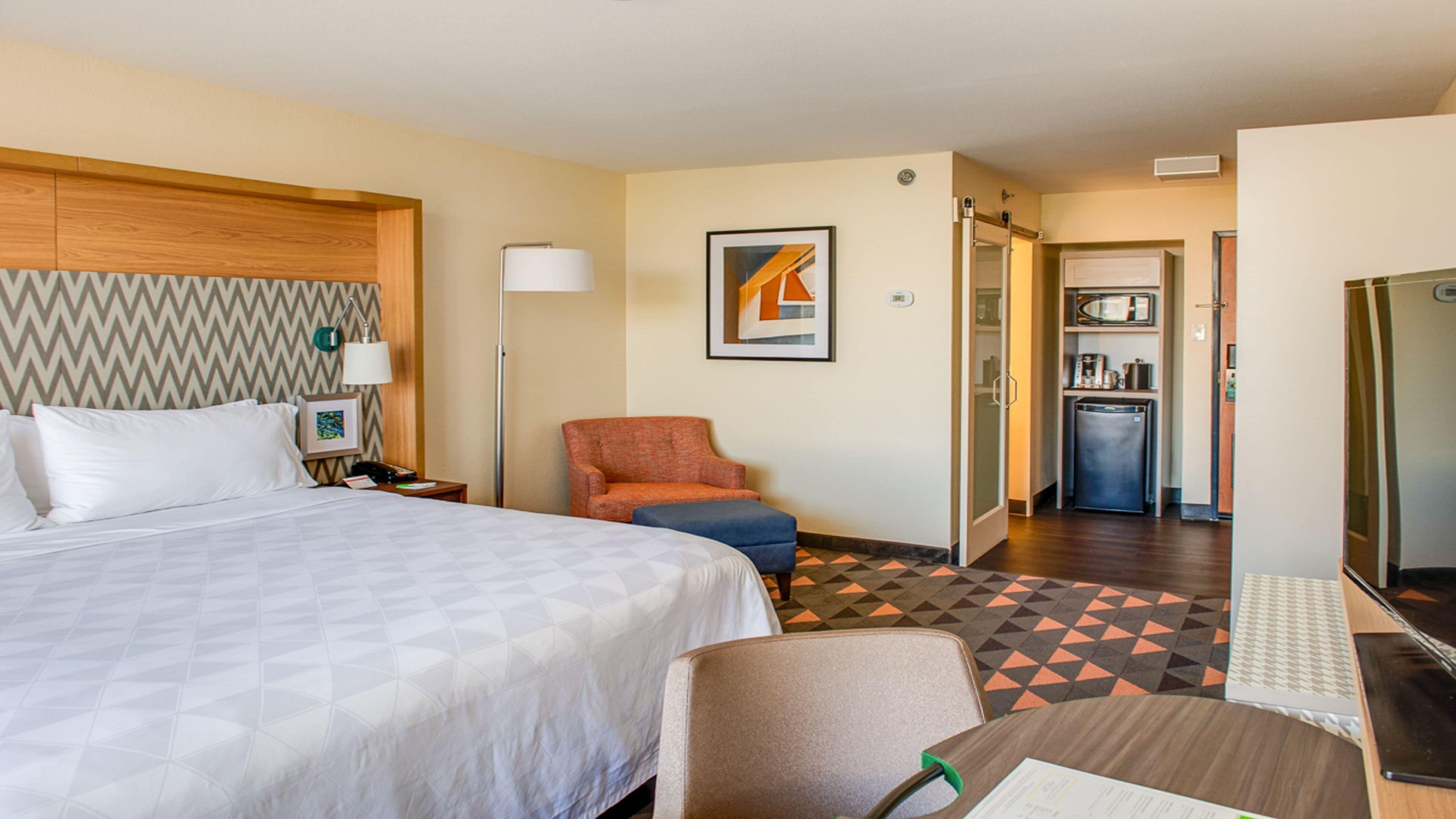 Standard King Room Mobility Accessible Roll Shower