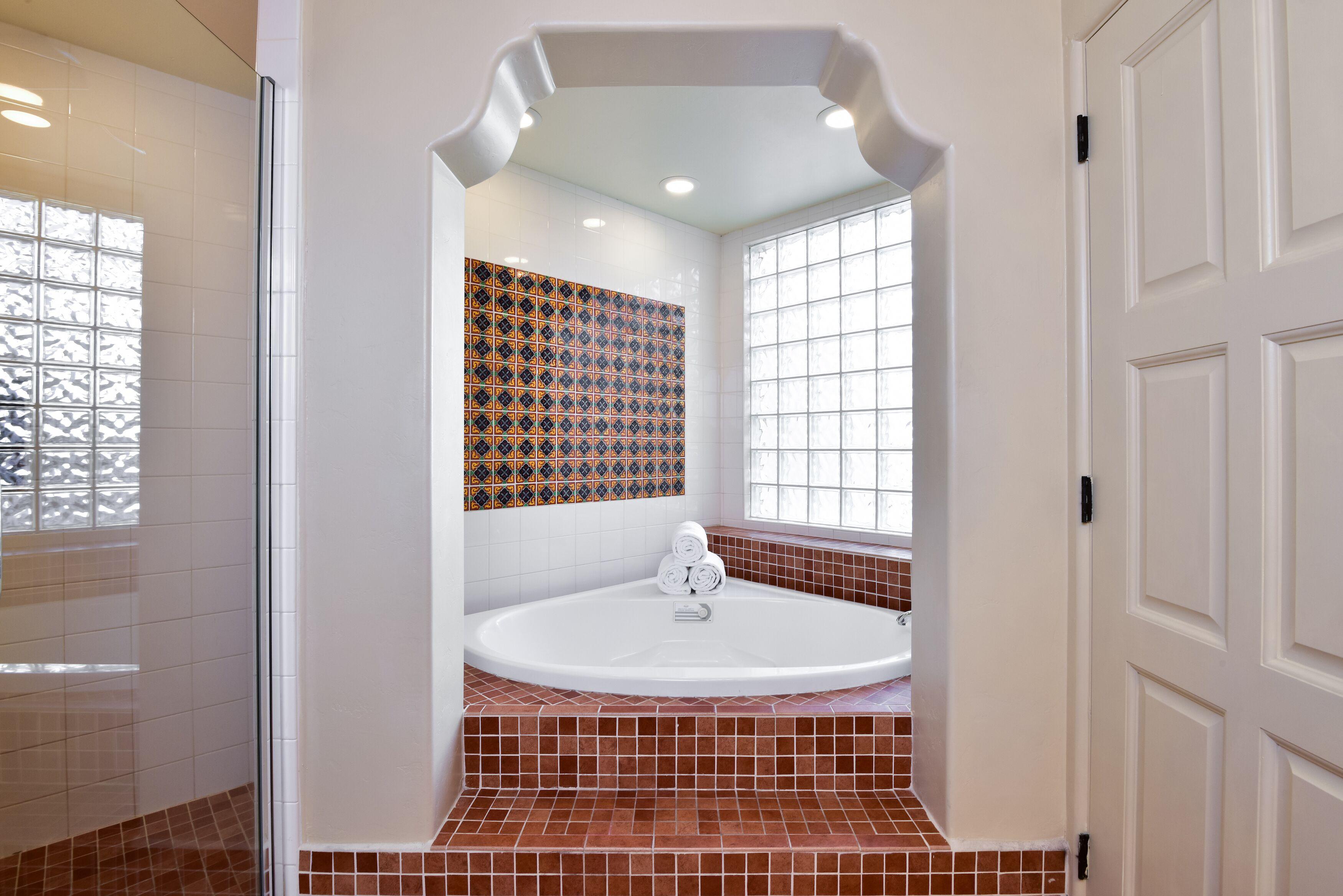 King Room Spa Bath