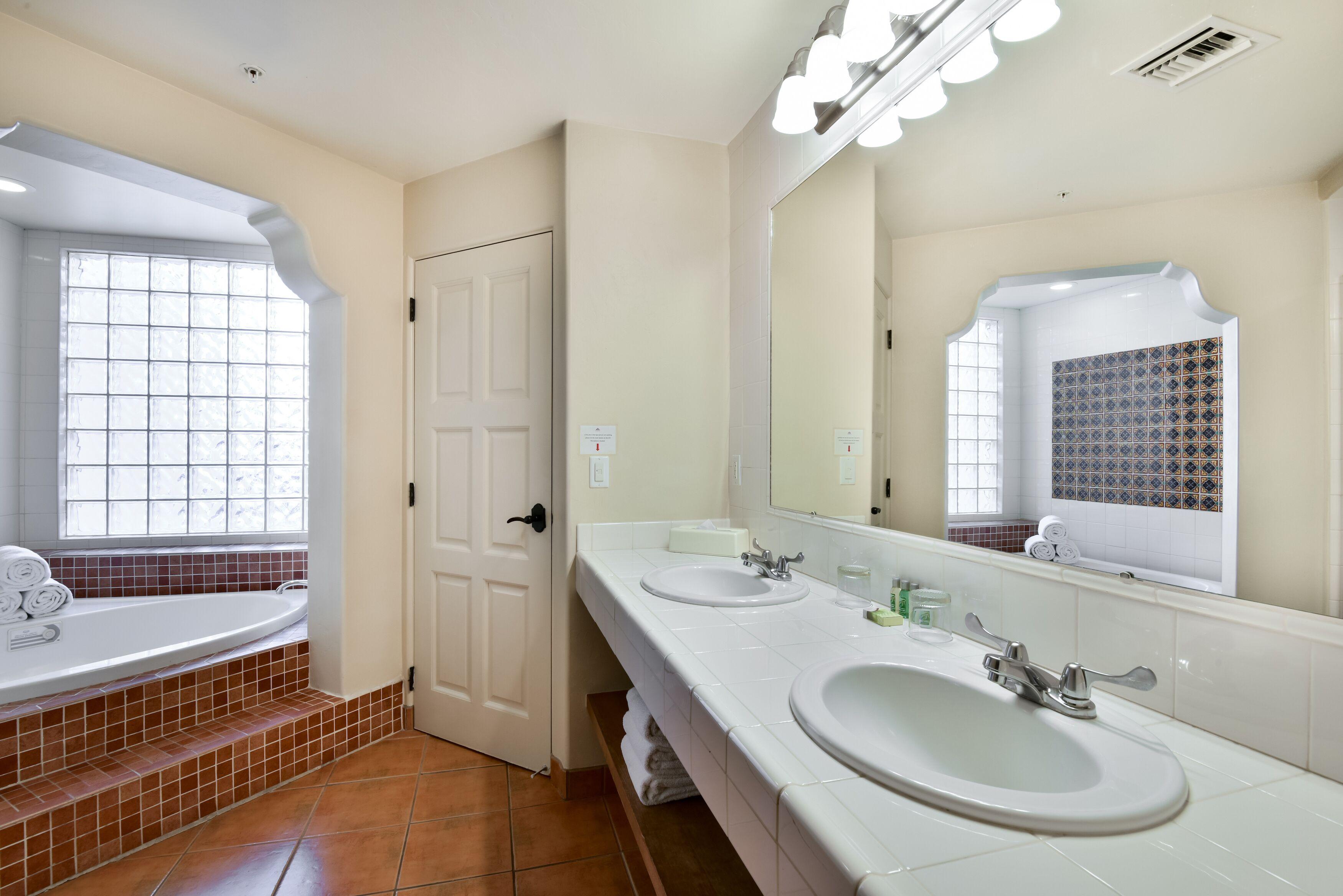 King Room Spa Bath