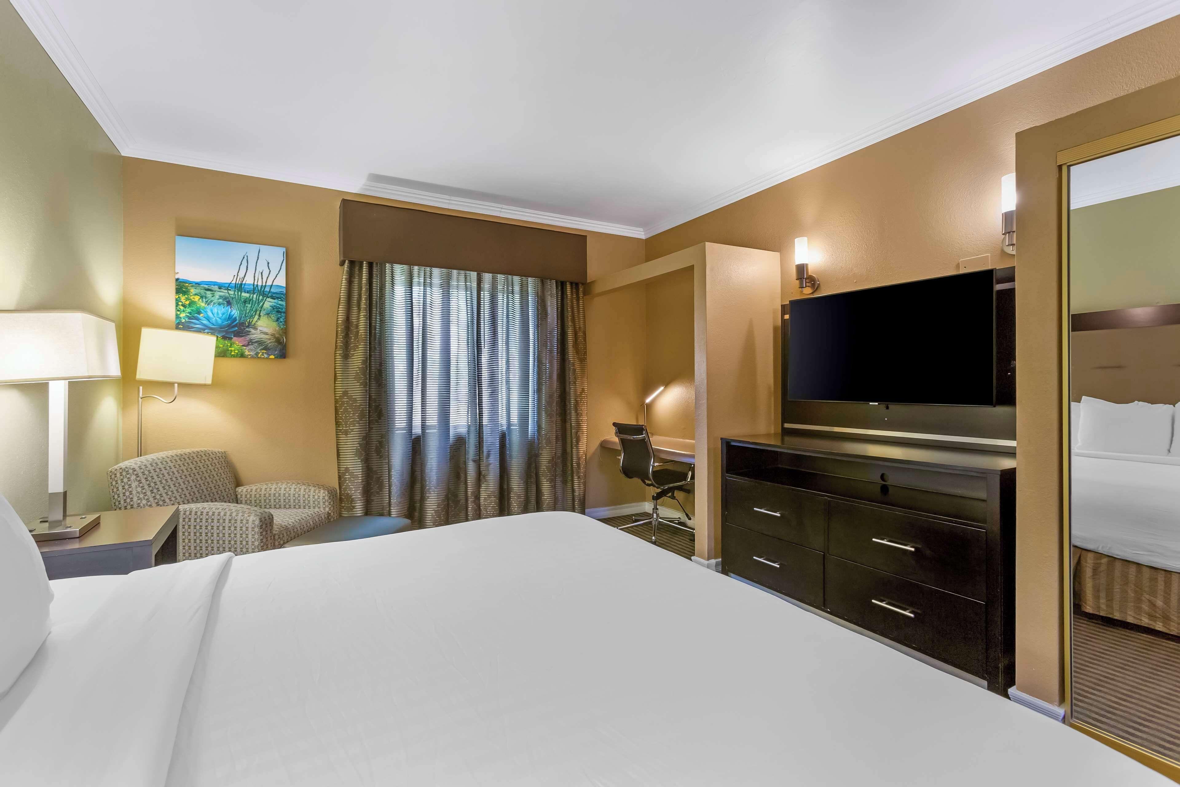 King Room Non-Smoking