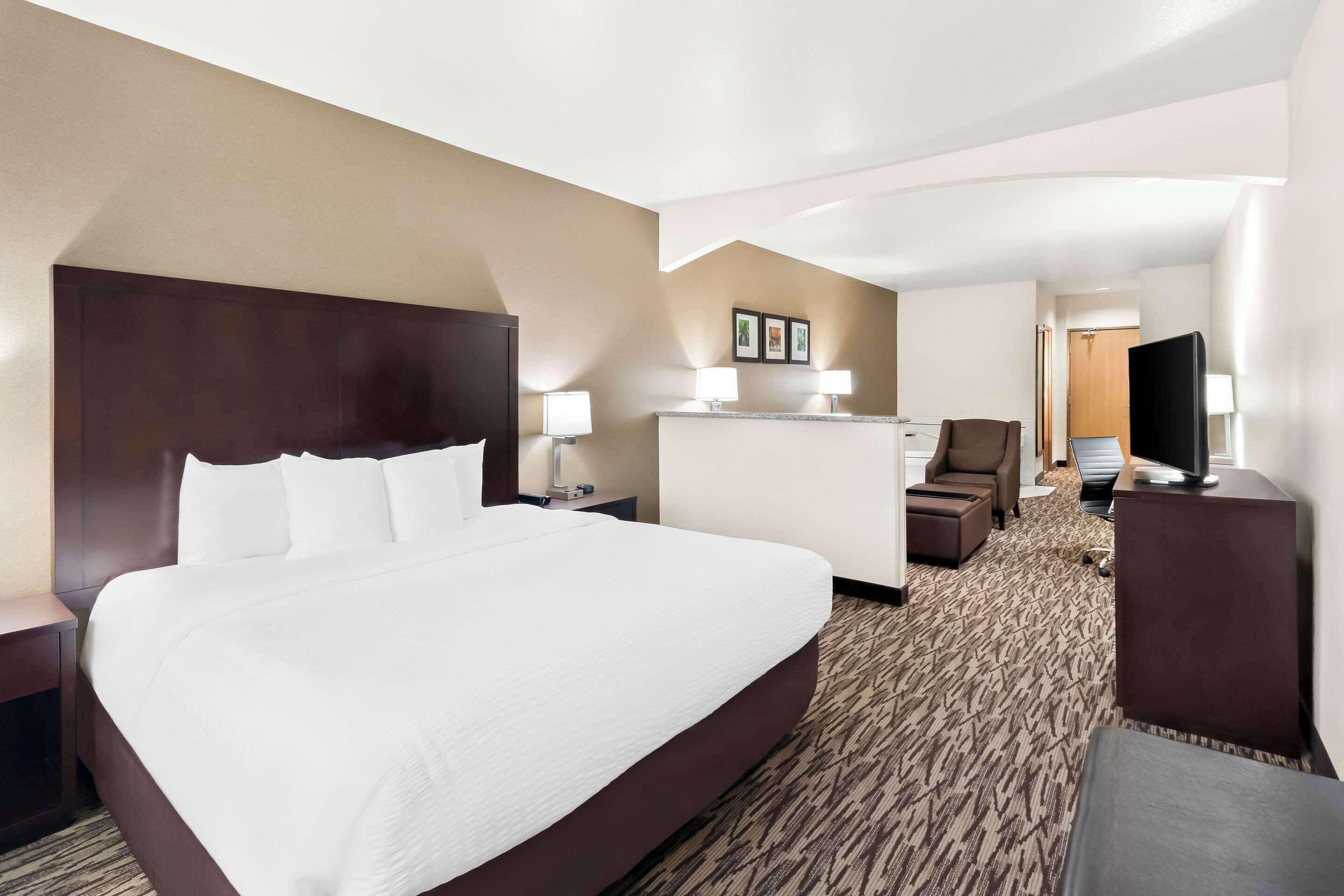 One Room Suite Whirlpool Non Smoking