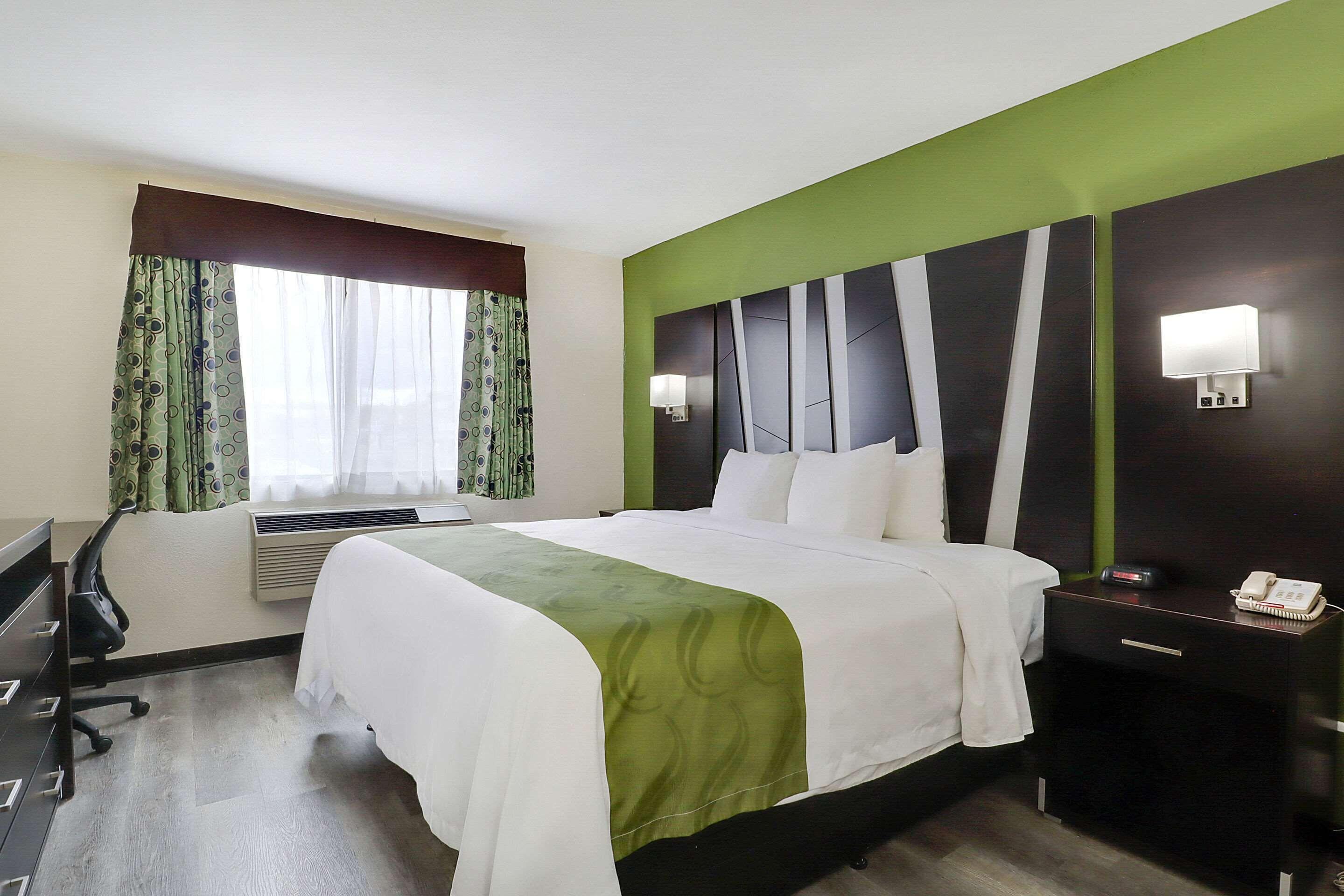 King Suite Accessible or Non-Smoking