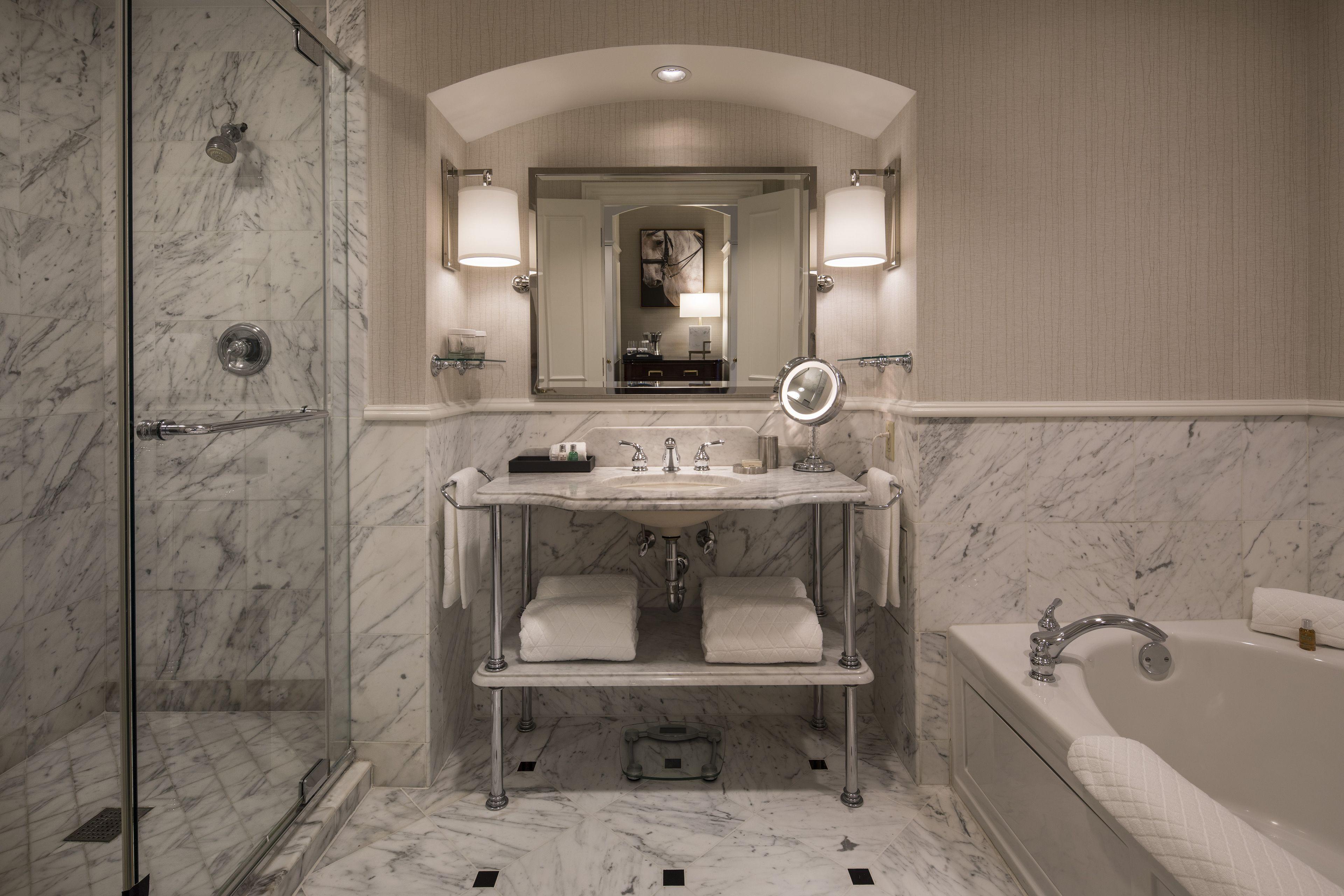 Grand Deluxe Queen Room Two Queen Beds Park View Mobility Hearing Accessible Roll Shower