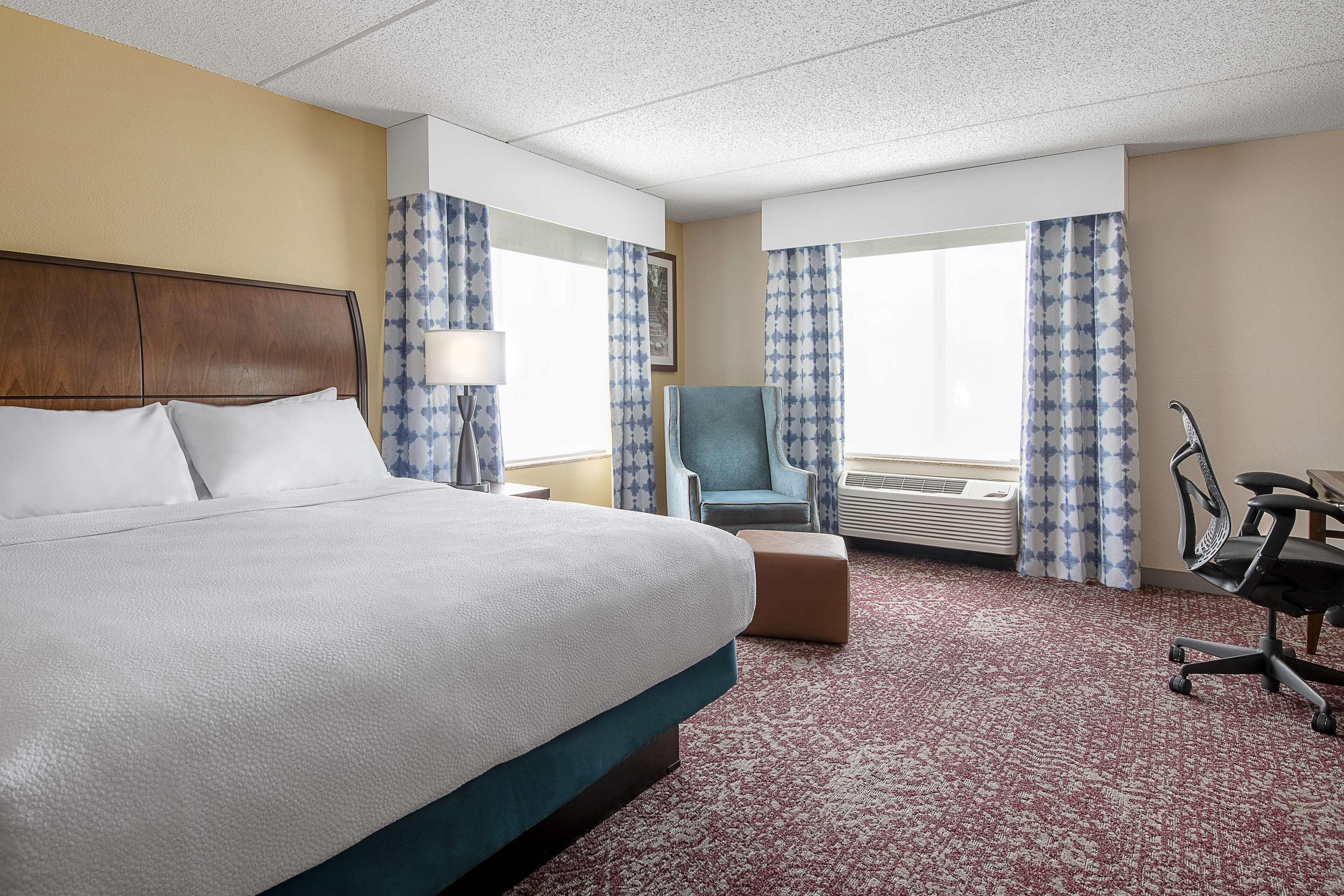 King Corner Room