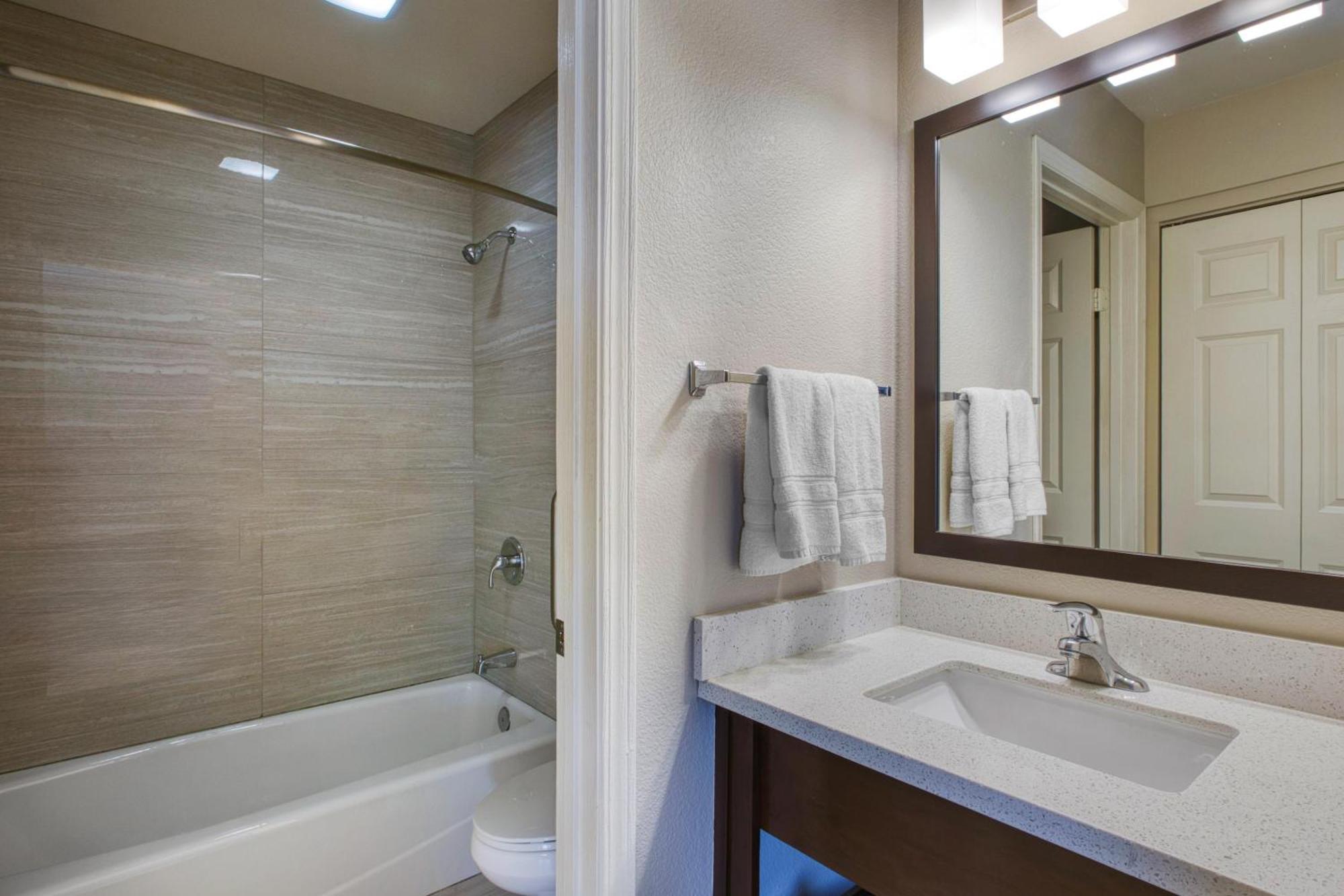 King Room Wet Bar