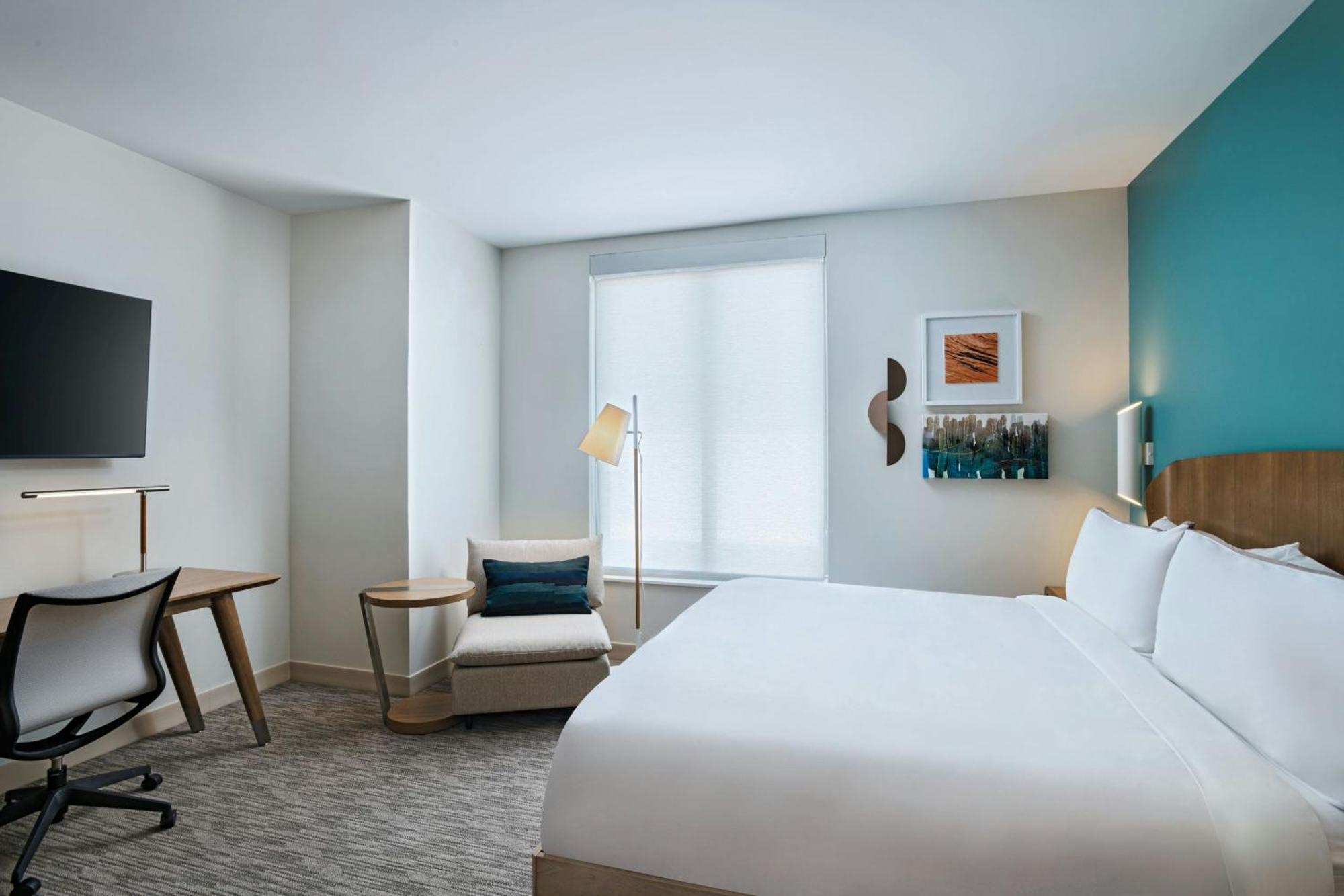 Standard King Room Hearing Accessible,1720160503:JPEG