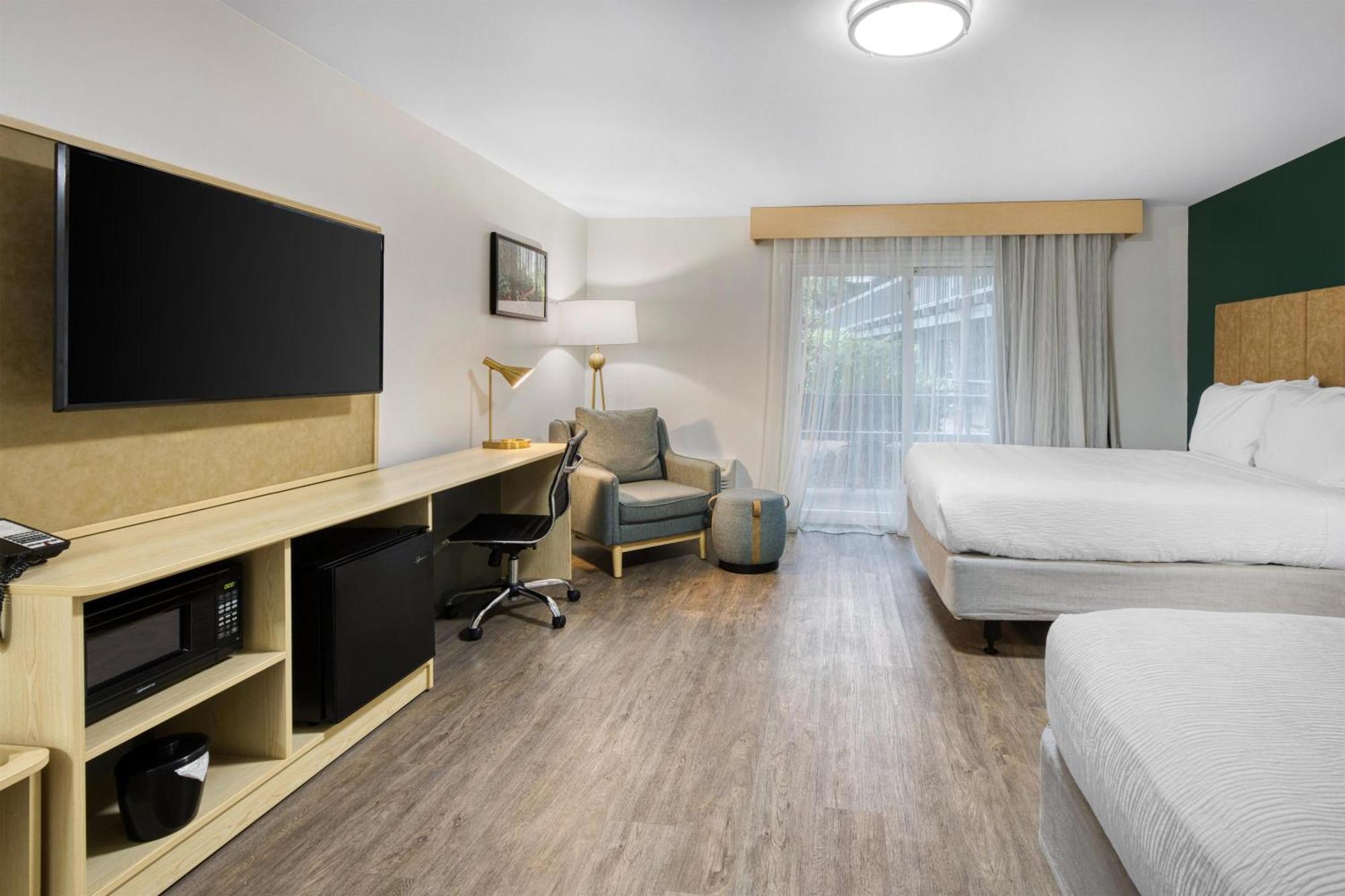 Queen Room Two Queen Beds Bath Tub Balcony View or Disability Access or Non-Smoking
