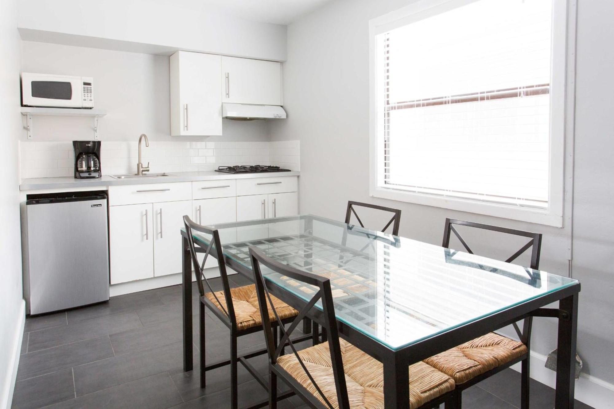 Double Queen with Kitchenette