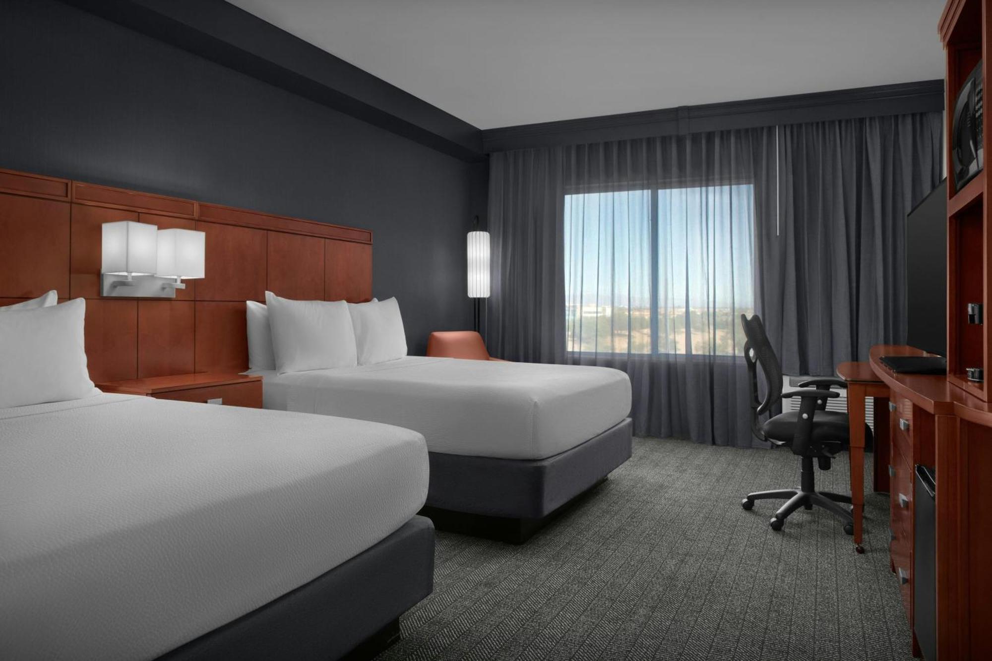 Queen Room Two Queen Beds Hearing Accessible